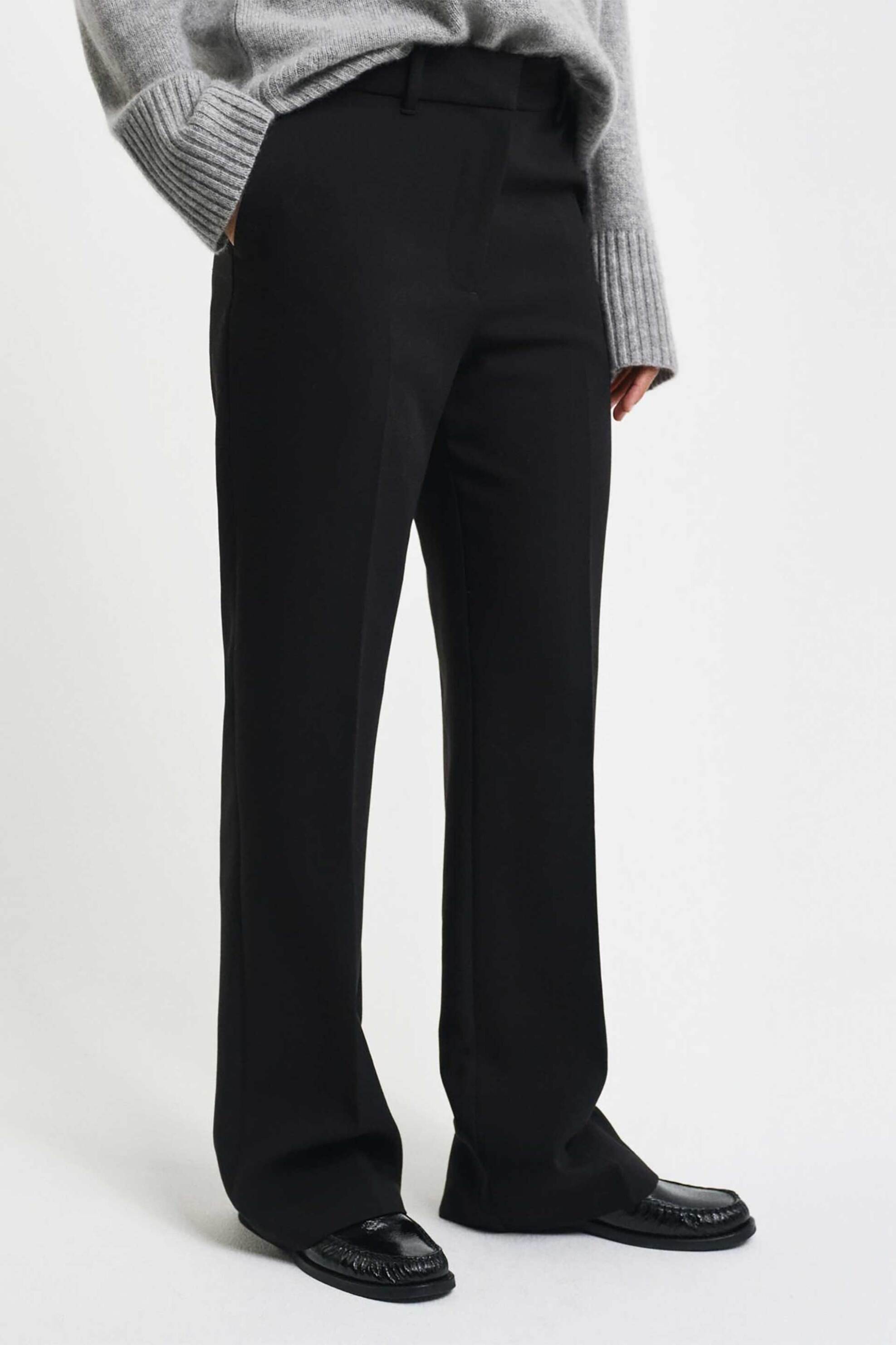 Gant γυναικείο παντελόνι flare υφασμάτινο Slim Fit - 4150334 Μαύρο
