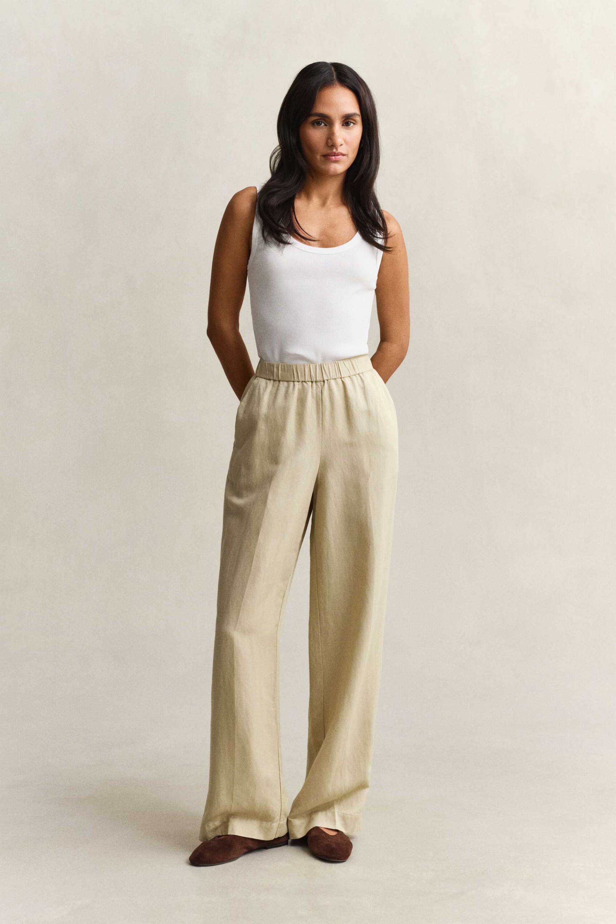 Gant γυναικείο παντελόνι με ελαστική μέση Relaxed Fit - 4150381 Μπεζ