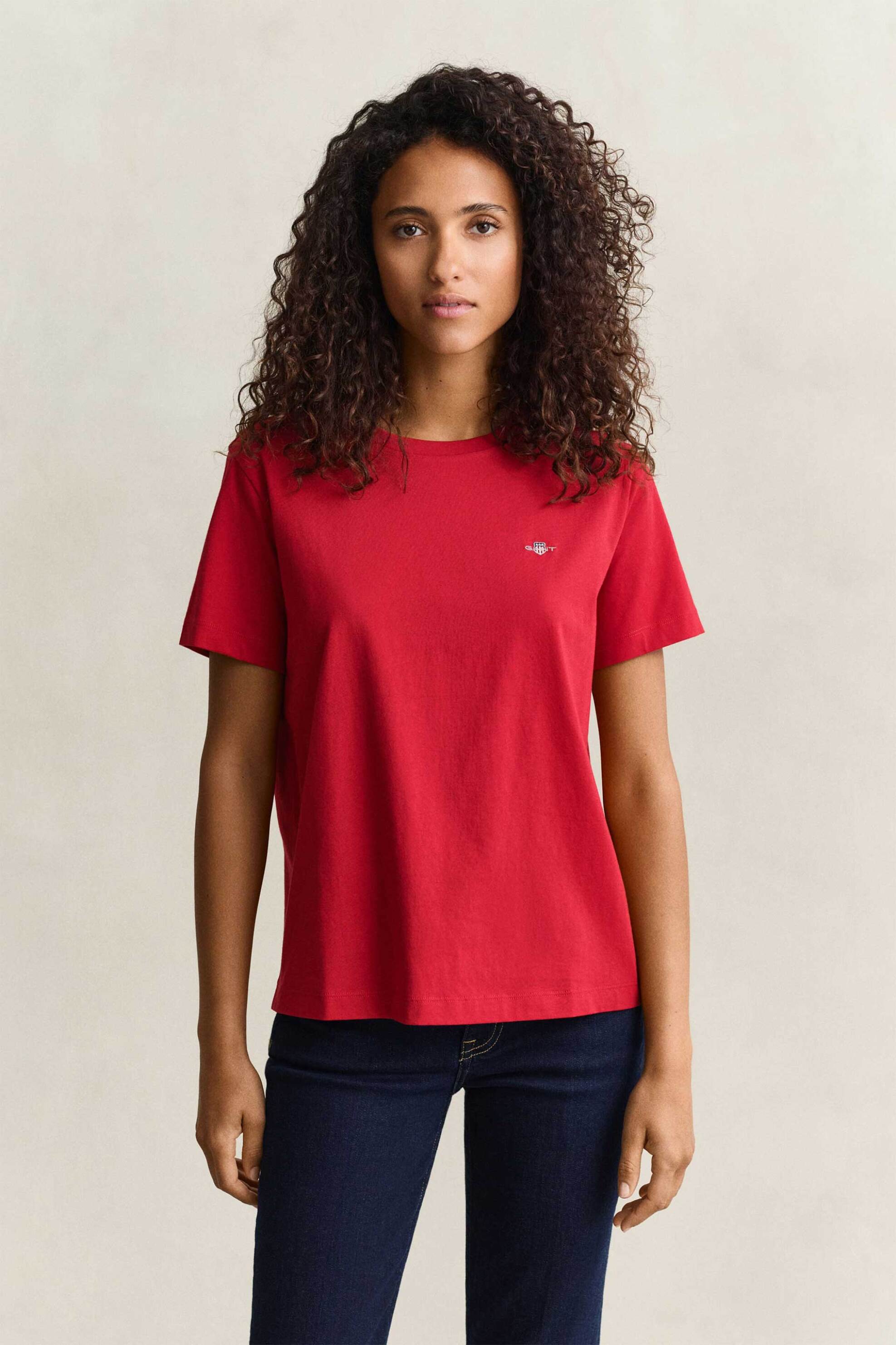 Gant γυναικείο T-shirt μονόχρωμο με κεντημένο λογότυπο Regular Fit - 4200200 Κόκκινο