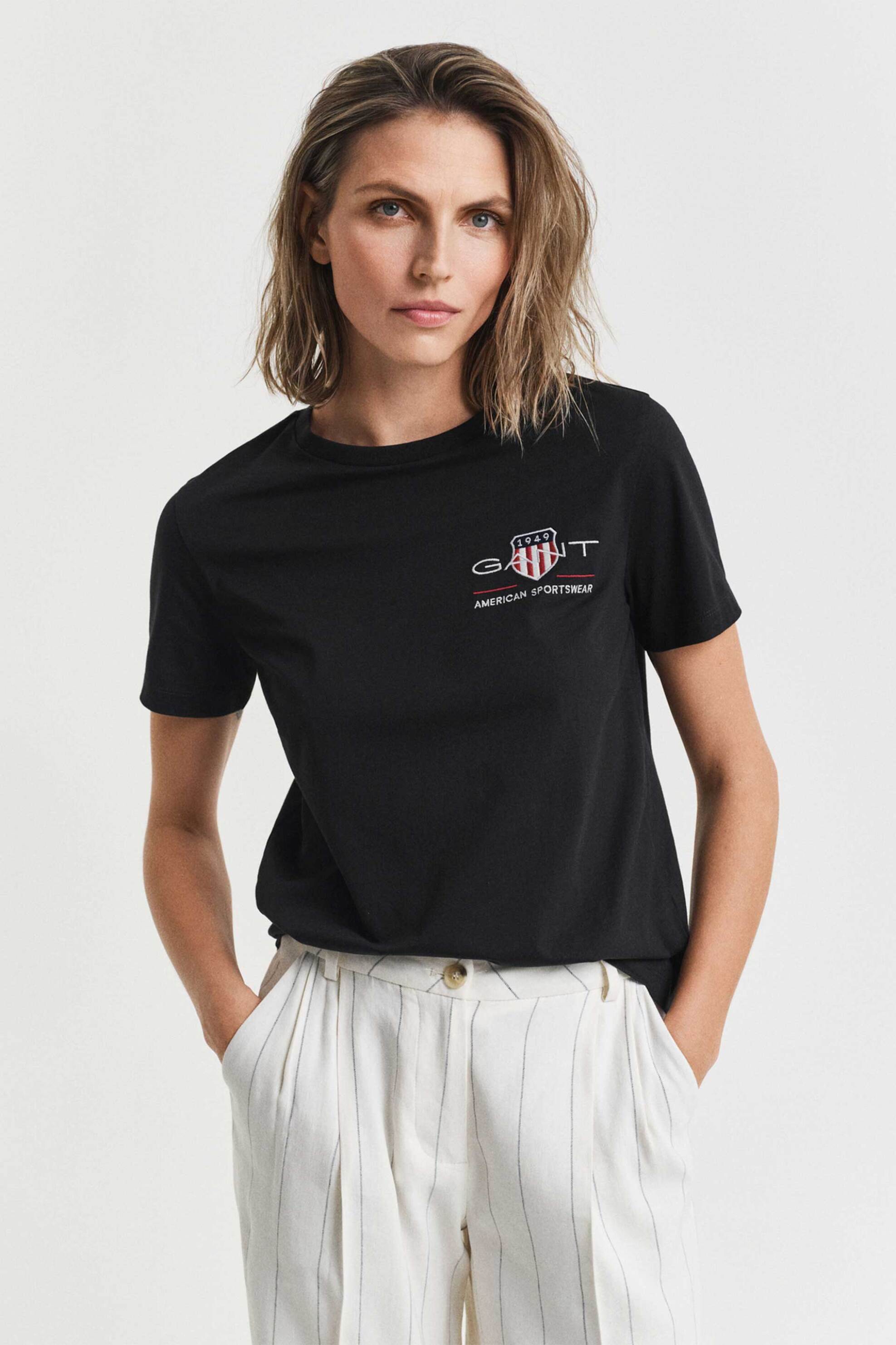 Gant γυναικείο T-shirt με κεντημένο graphic logo Regular Fit - 4200277 Μαύρο