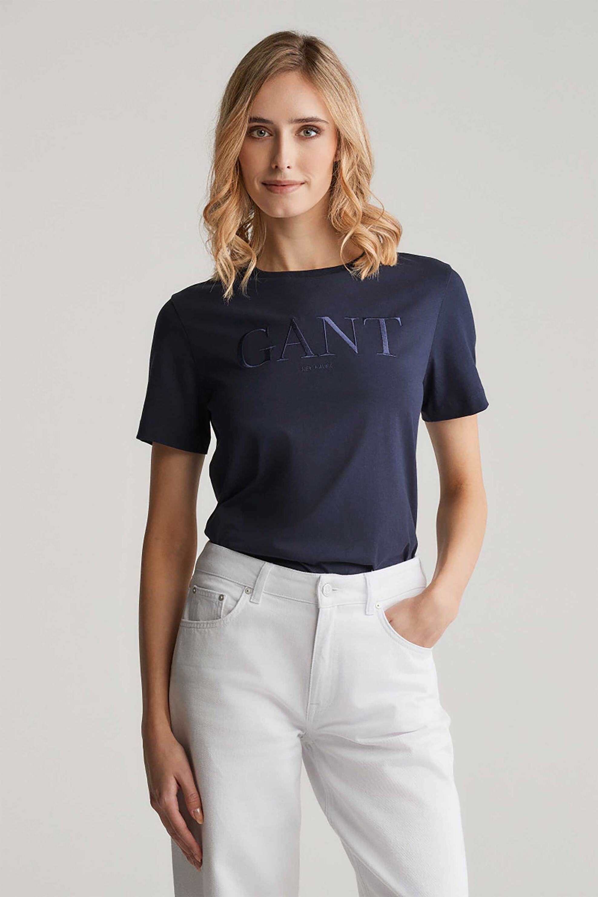 GANT Gant γυναικείο T-shirt με ton-sur-ton κεντημένο λογότυπο Regular Fit - 4200502 Μπλε Σκούρο