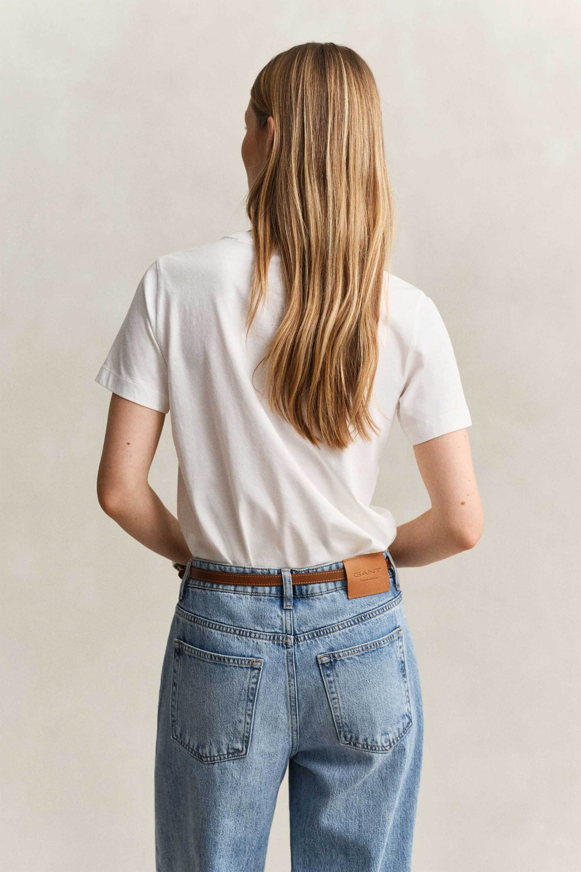 Gant Γυναικείο T-Shirt με Κεντημένο Script Graphic Logo Regular Fit - 4201450 Λευκό