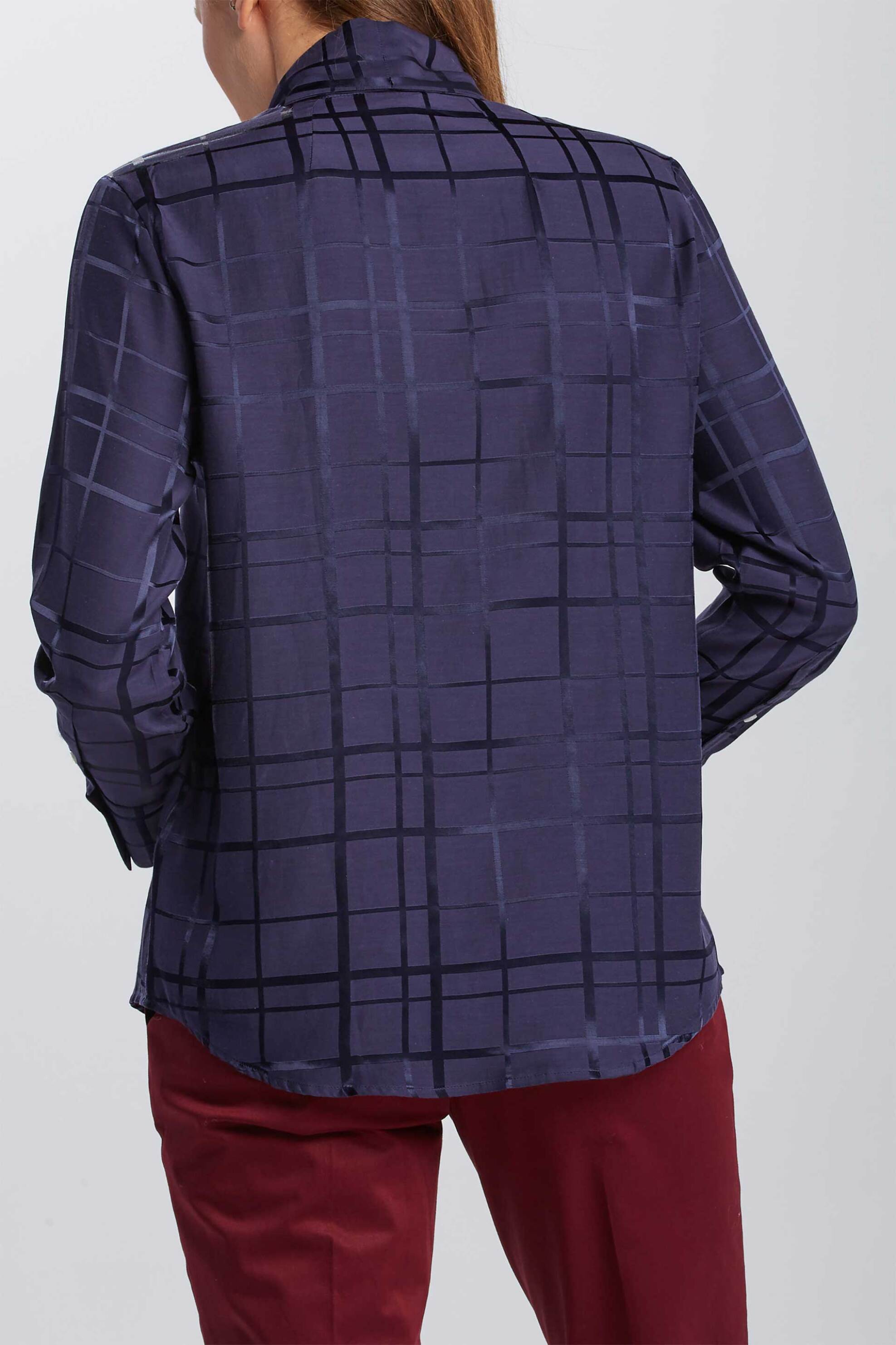 Gant γυναικείο πουκάμισο με all-over structured pattern και γιακά με γραβάτα - 4320142 Μπλε Σκούρο φωτογραφία