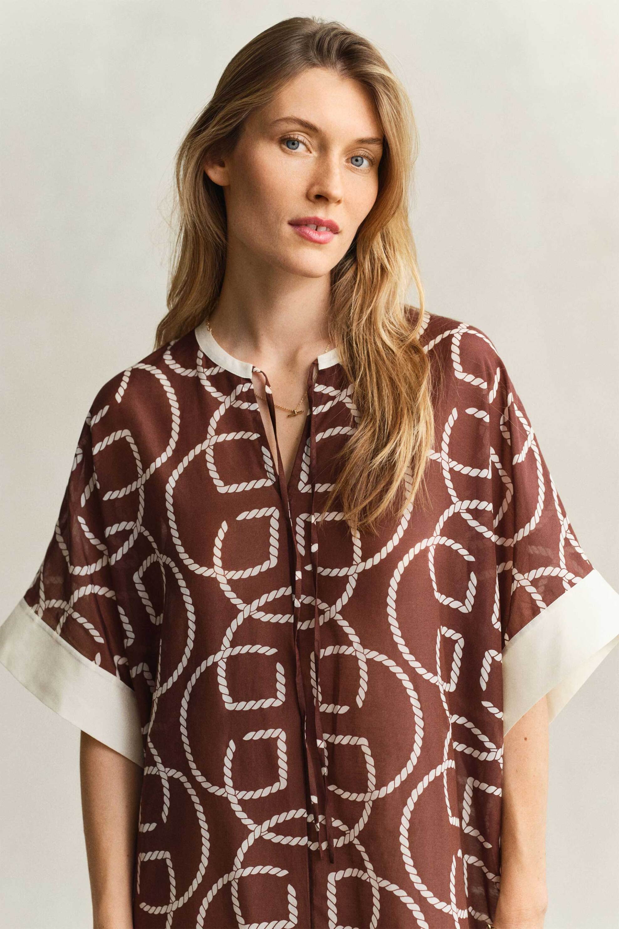 Gant γυναικείο μακρύ καφτάνι με μετάξι και all-over monogram Relaxed Fit - 4503524 Καφέ