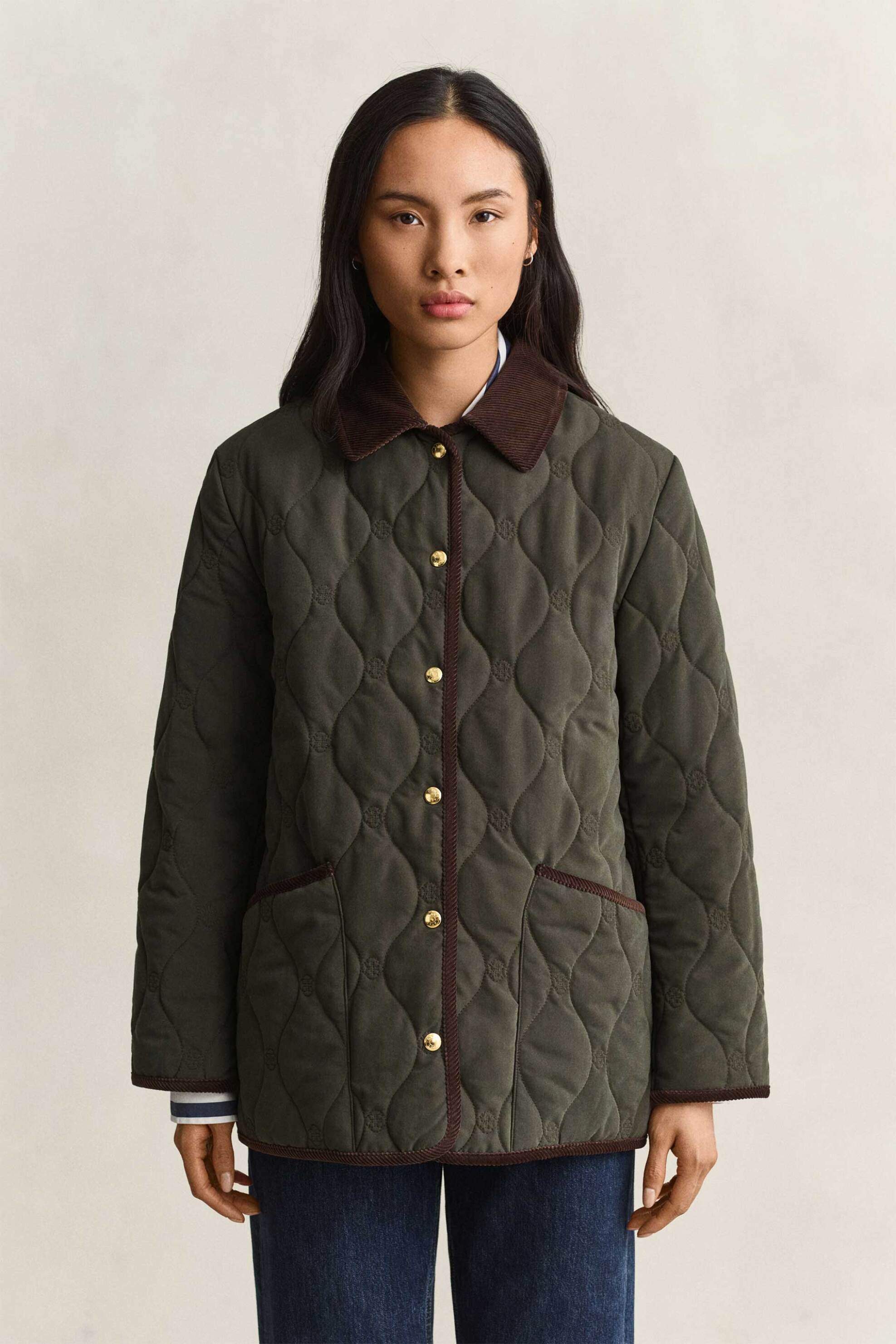 GANT Gant γυναικείο jacket με καπιτονέ σχέδιο, all-over monogram pattern και κοτλέ trims Relaxed Fit - 4700434 Χακί