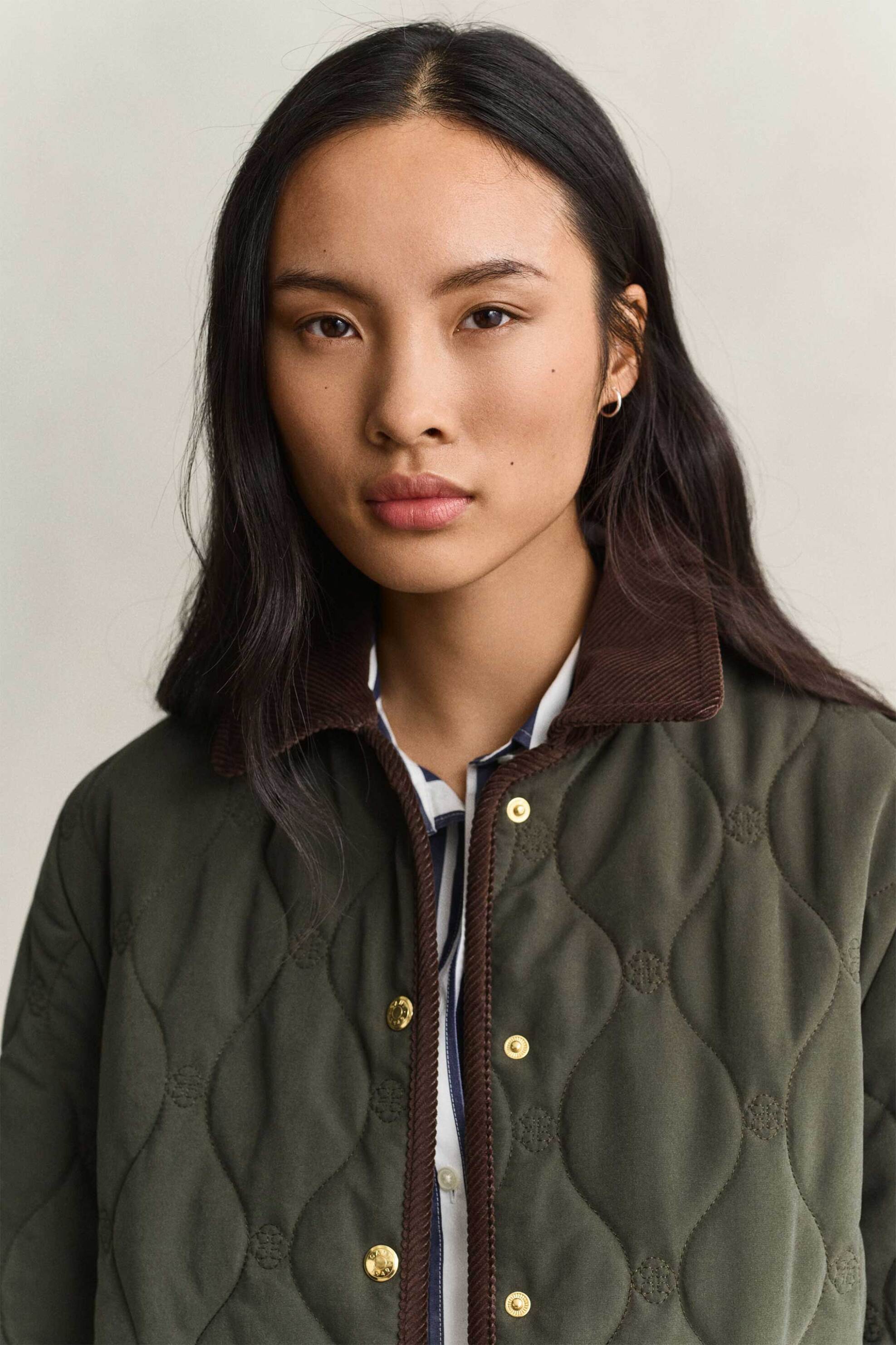 Gant γυναικείο jacket με καπιτονέ σχέδιο, all-over monogram pattern και κοτλέ trims Relaxed Fit - 4700434 Χακί