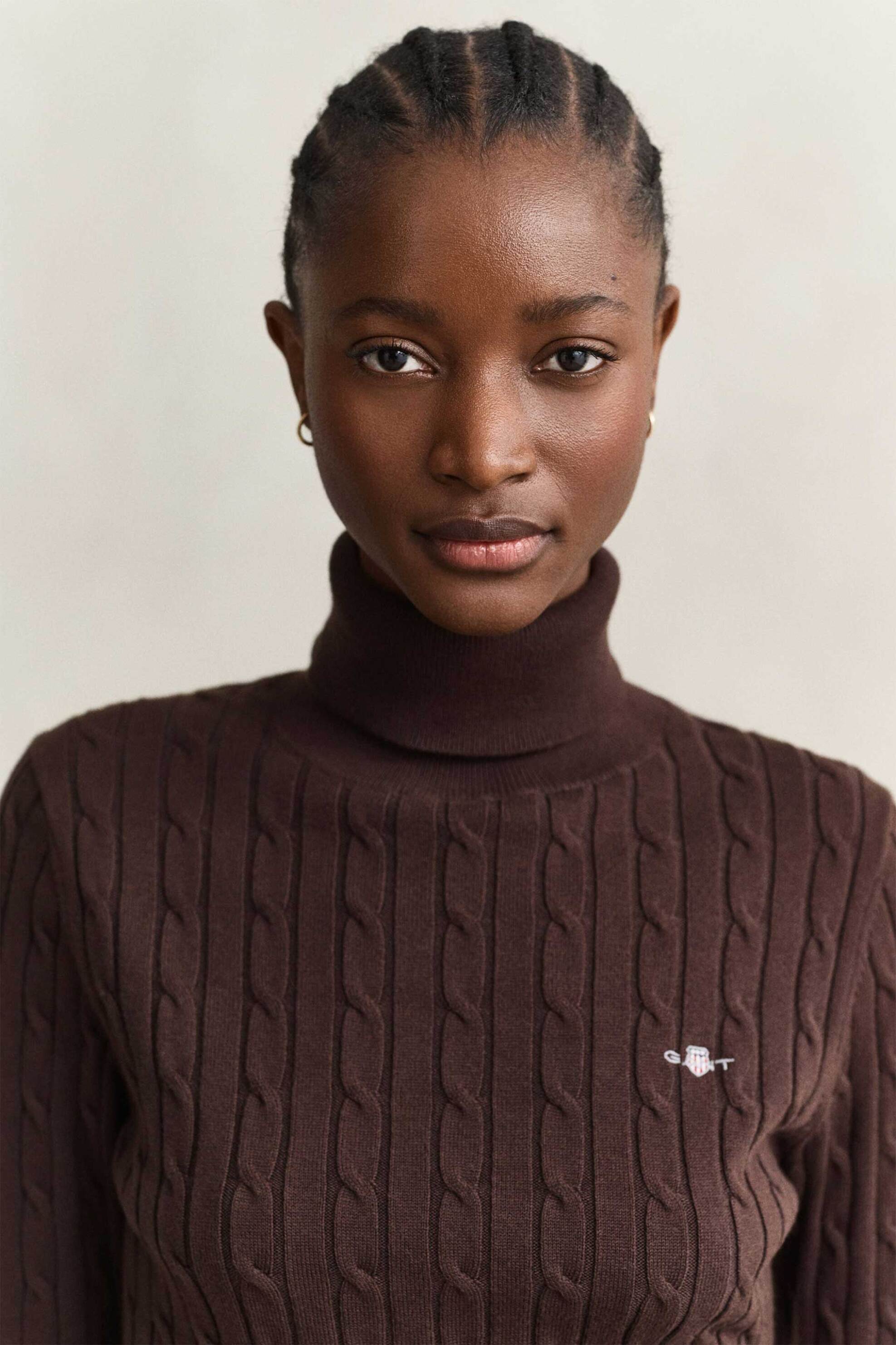 Gant γυναικεία πλεκτή μπλούζα ζιβάγκο με cable knit pattern και κεντημένο λογότυπο Slim Fit - 4800102 Καφέ Σκούρο