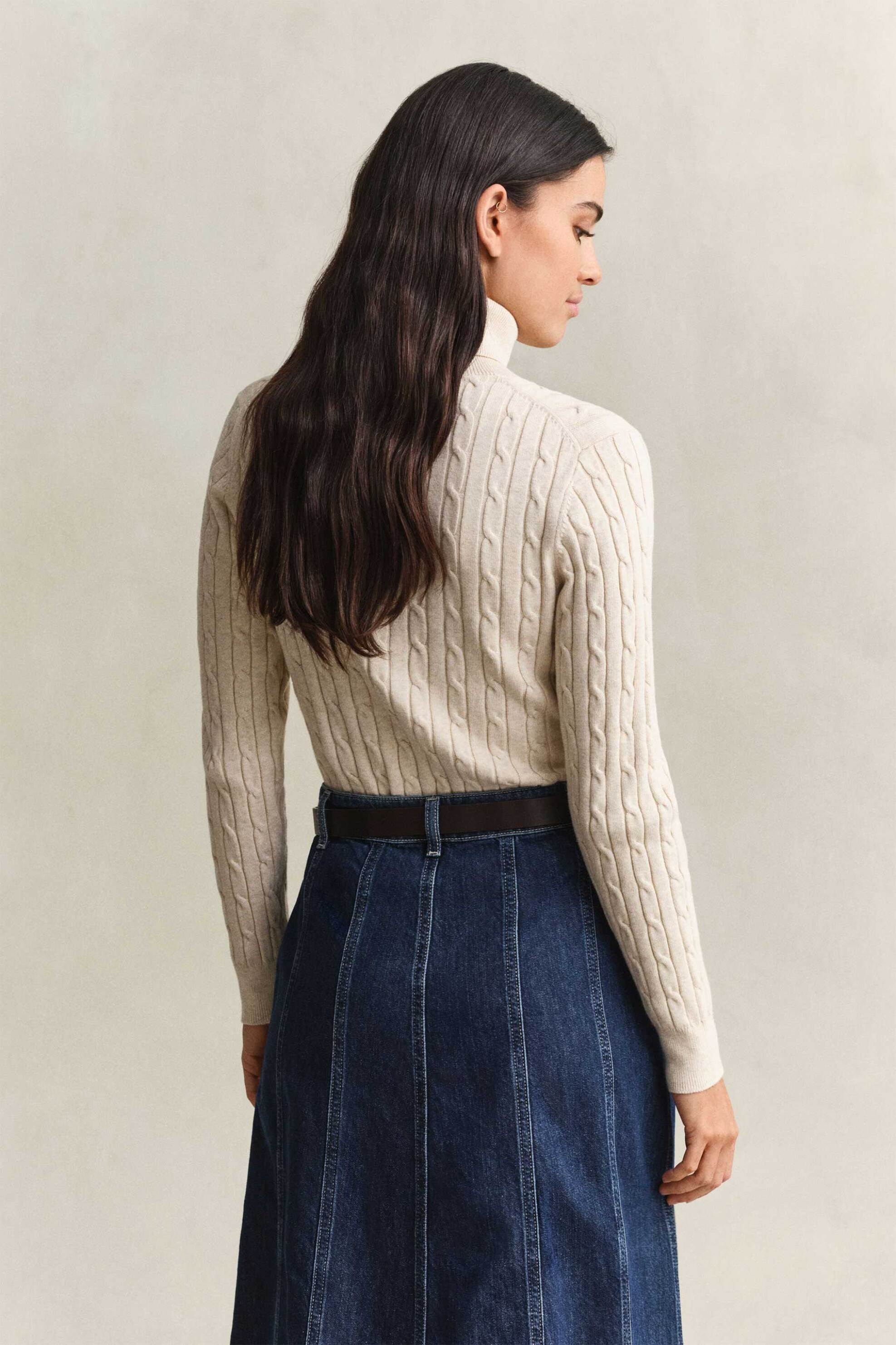 Gant Γυναικεία Πλεκτή Μπλούζα Ζιβάγκο με Cable Knit Pattern Και Κεντημένο Λογότυπο Slim Fit - 4800102 Κρέμ