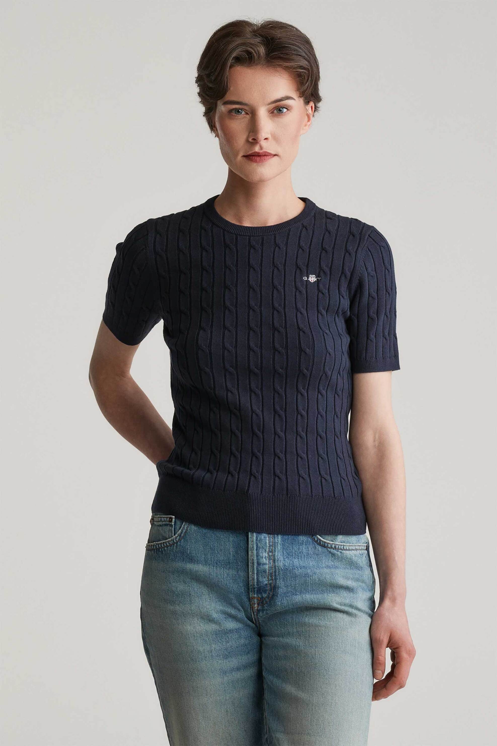 GANT Gant γυναικείο πουλόβερ κοντομάνικο με cable knit pattern και κεντημένο λογότυπο Slim Fit - 4800105 Μπλε Σκούρο 2025
