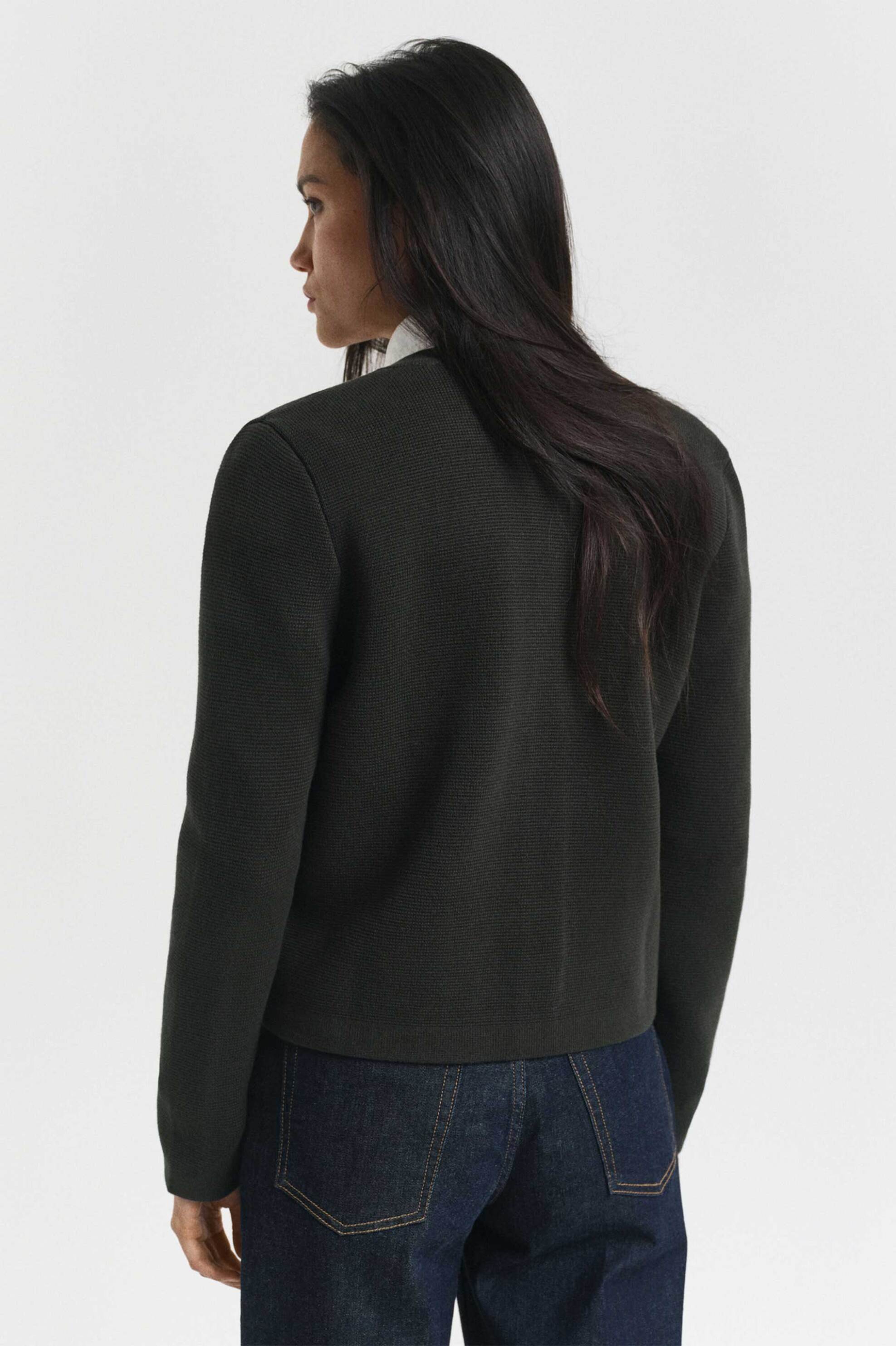 Gant γυναικεία ζακέτα μονόχρωμη με χρυσά κουμπιά - 4805368 Κυπαρισσί φωτογραφία