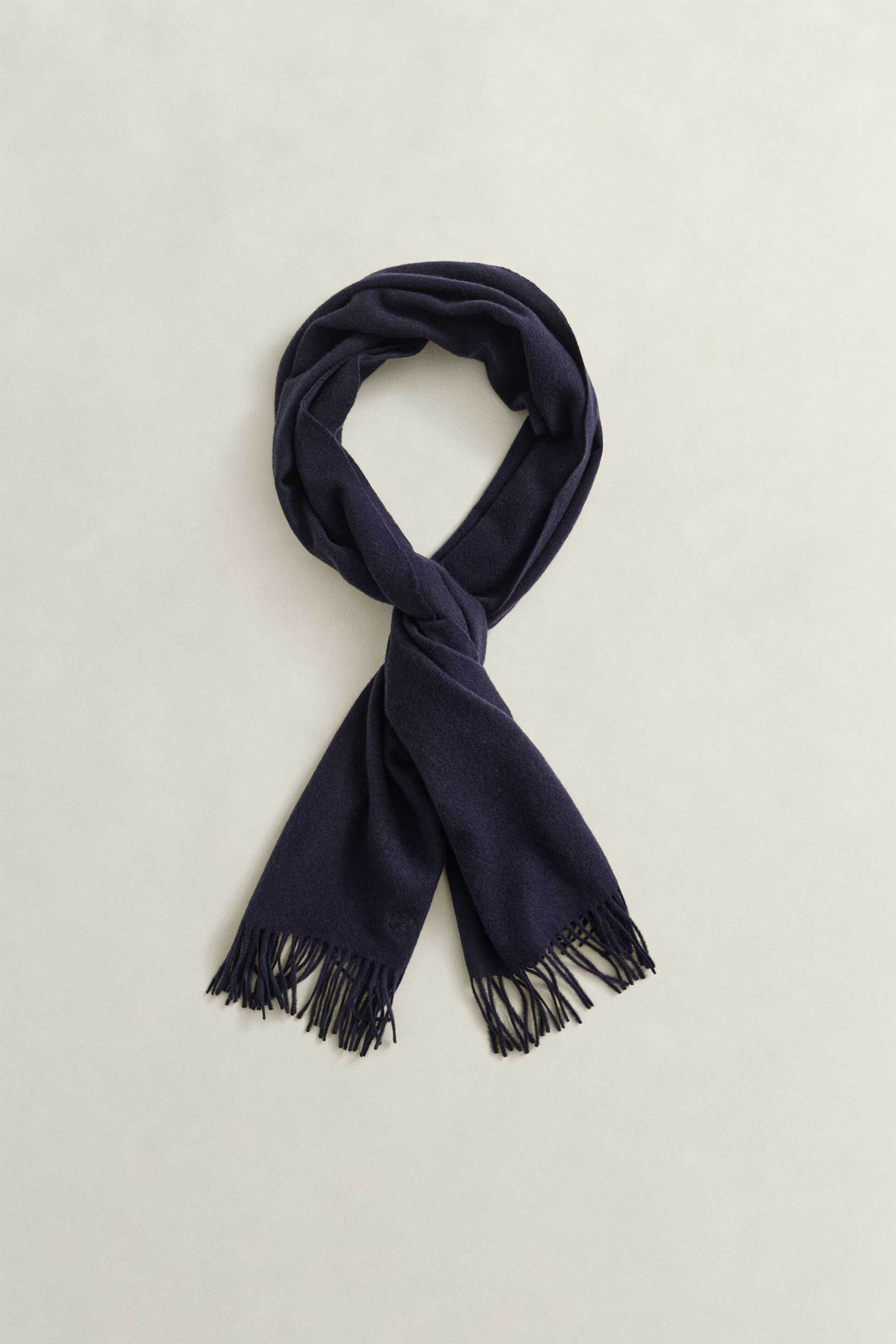 Gant γυναικείο μάλλινο κασκόλ με graphic monogram και κρόσσια - 4920294 Μπλε Σκούρο