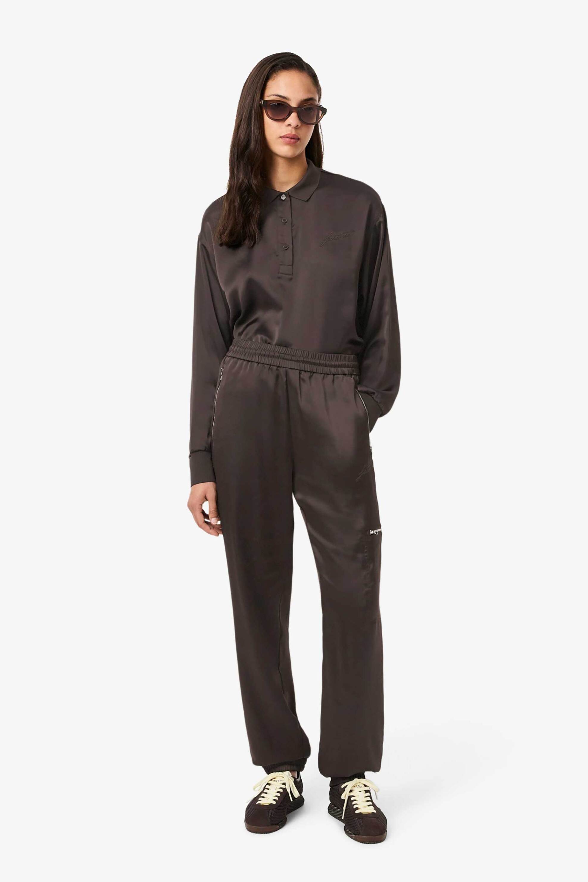 Lacoste γυναικείο παντελόνι φόρμας με σατέν όψη Oversized Fit - HF5410-00 Καφέ Σκούρο