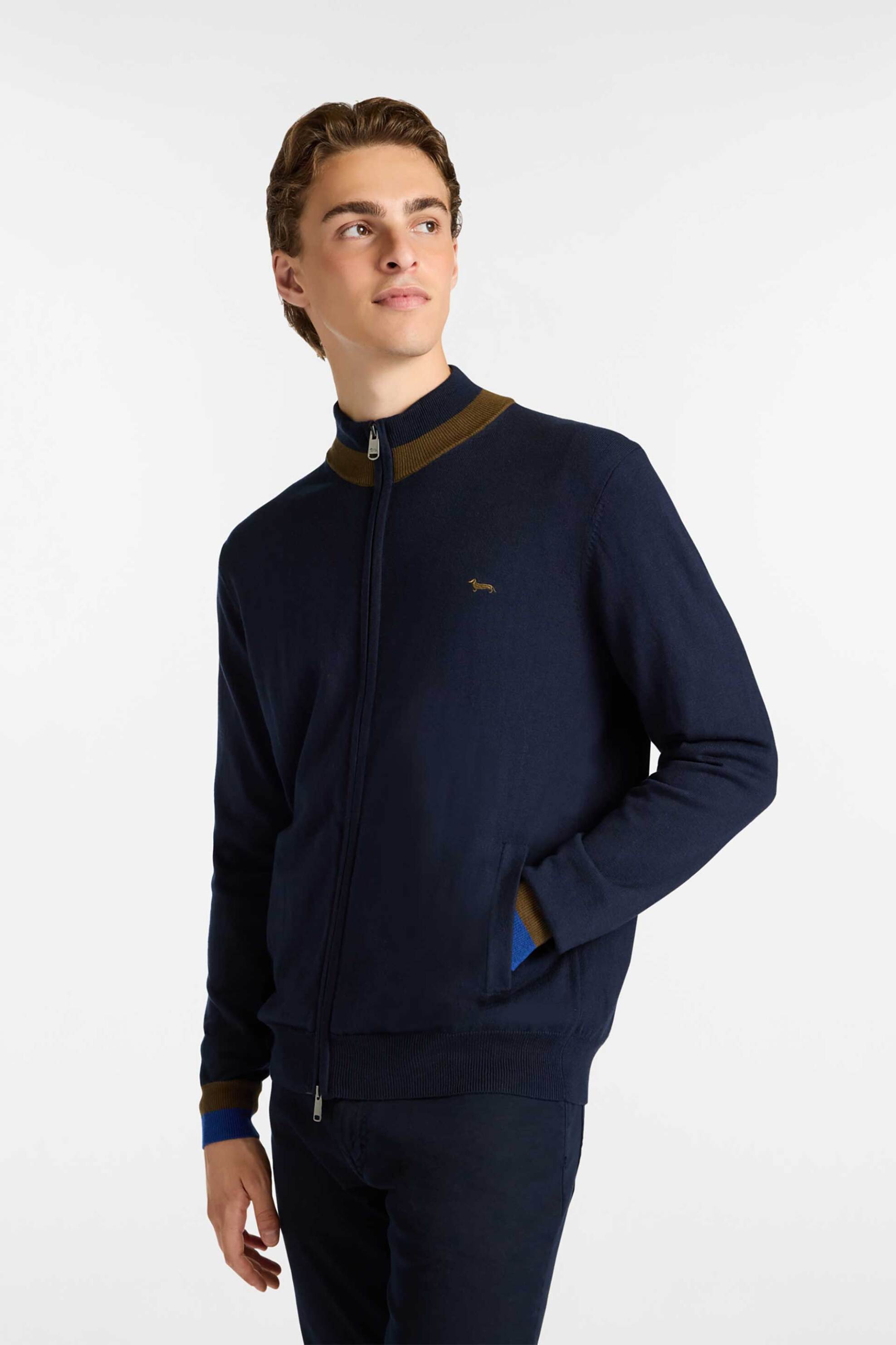 Harmont & Blaine ανδρική πλεκτή ζακέτα με contrast λεπτομέρειες και κεντημένο λογότυπο Regular Fit - HRP845030788 Μπλε Σκούρο