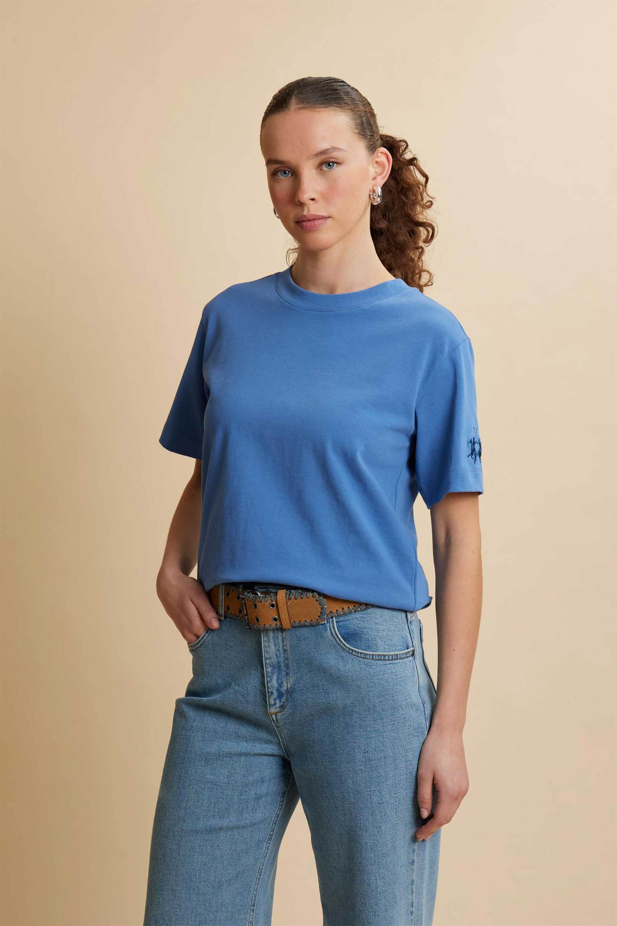 La Martina γυναικείο T-shirt με κεντημένο λογότυπο στο μανίκι Boxy Fit "Corina" - WCR001-JS303 Μπλε Ανοιχτό