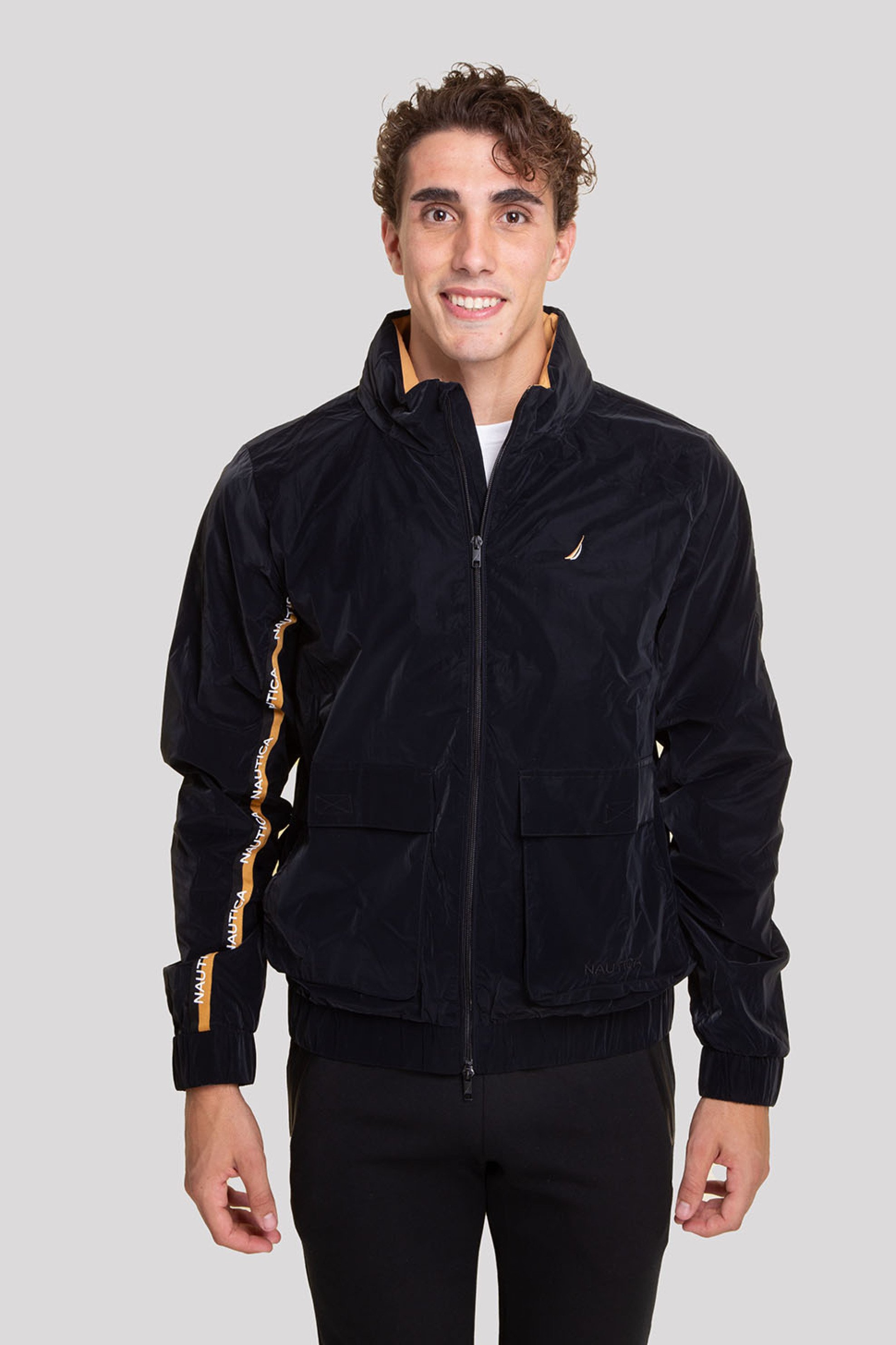 Nautica ανδρικό μπουφάν με κουκούλα, κεντημένο λογότυπο και contrast logo tape στο μανίκι - N1P02332 Μαύρο