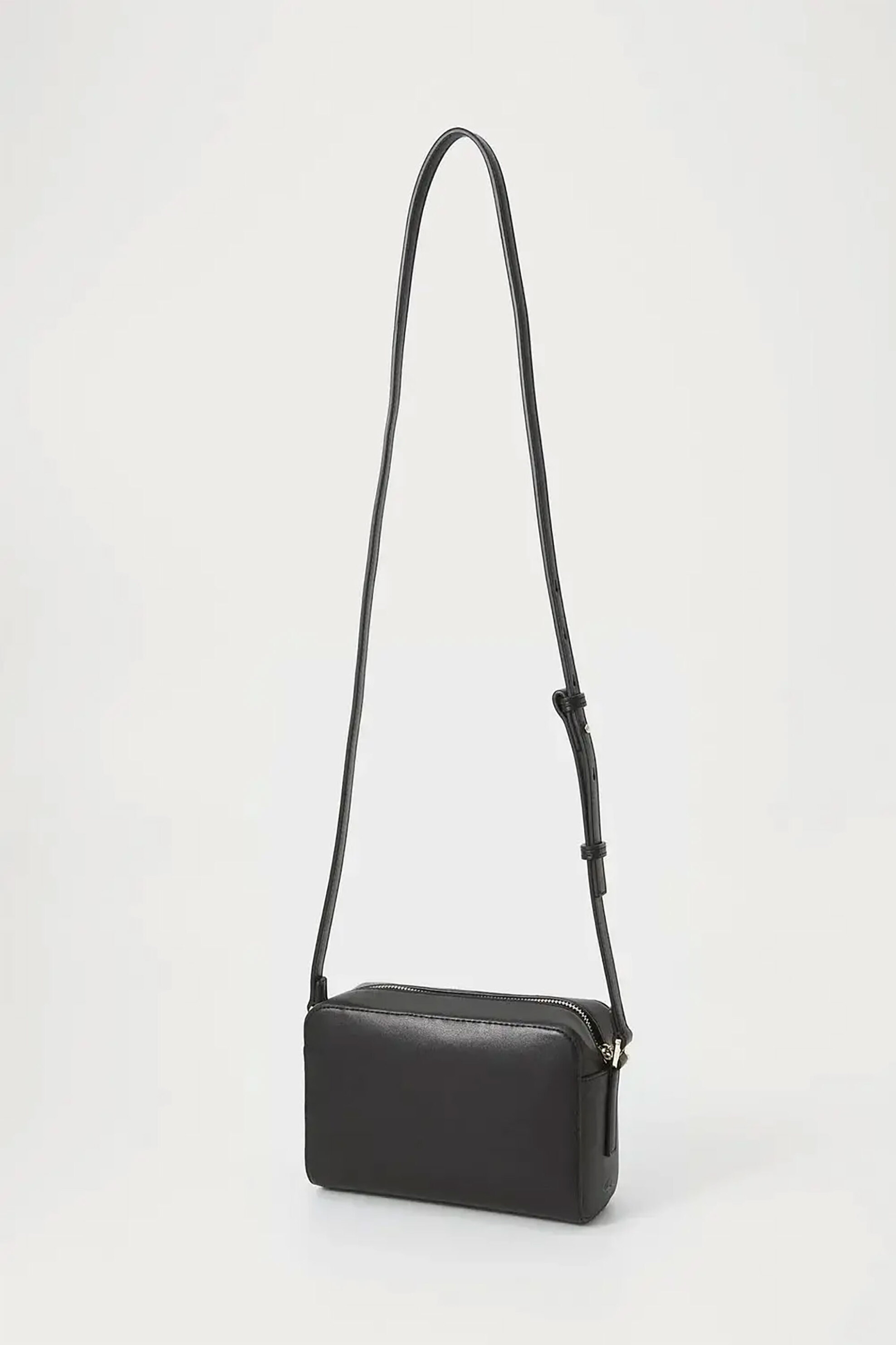 Lacoste γυναικεία τσάντα crossbody μονόχρωμη με μεταλλικό λογότυπο - NF5151AU Μαύρο φωτογραφία