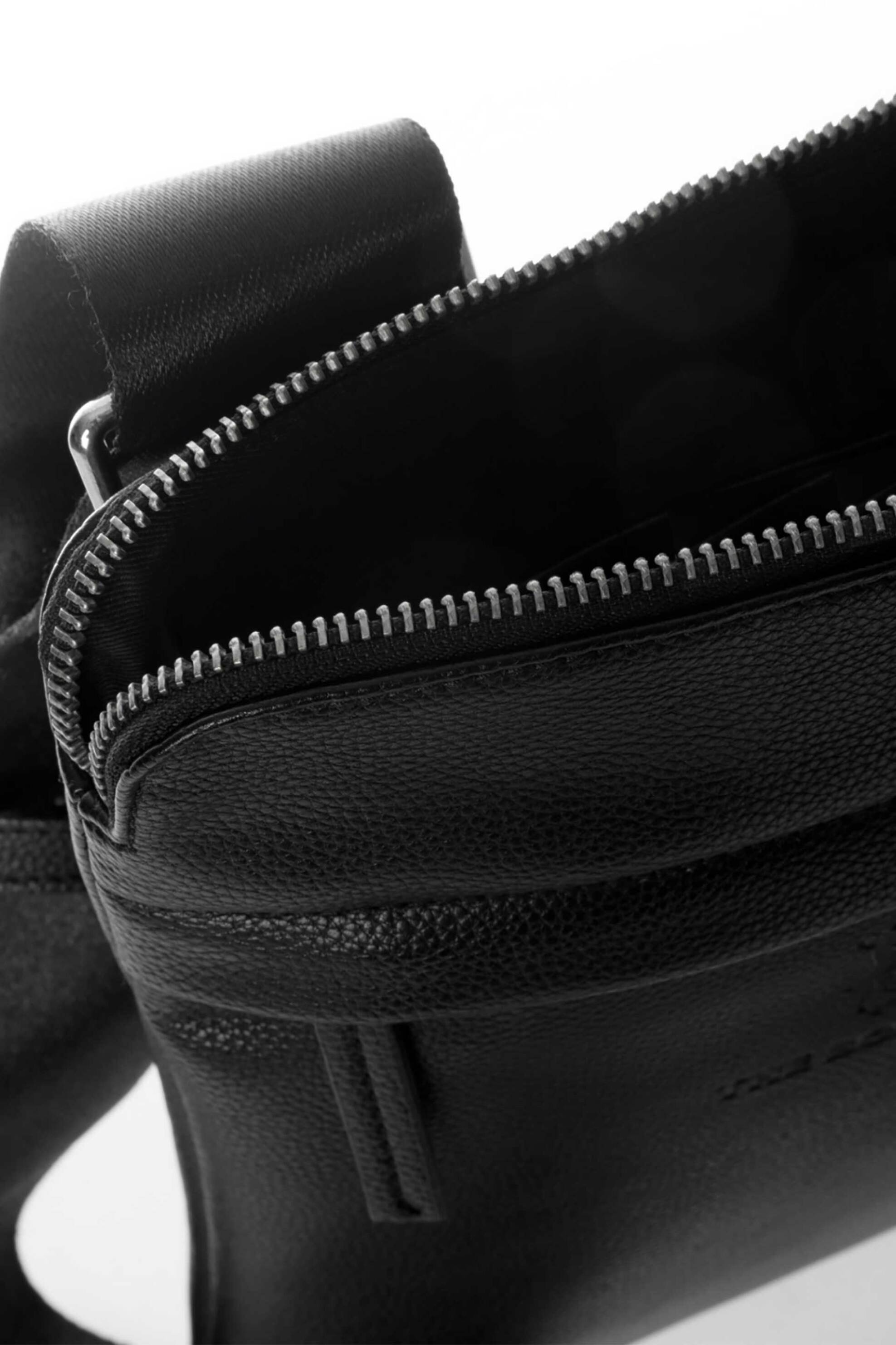 The Bostonians ανδρικό τσαντάκι crossbody με λογότυπο - PCR433 Μαύρο φωτογραφία