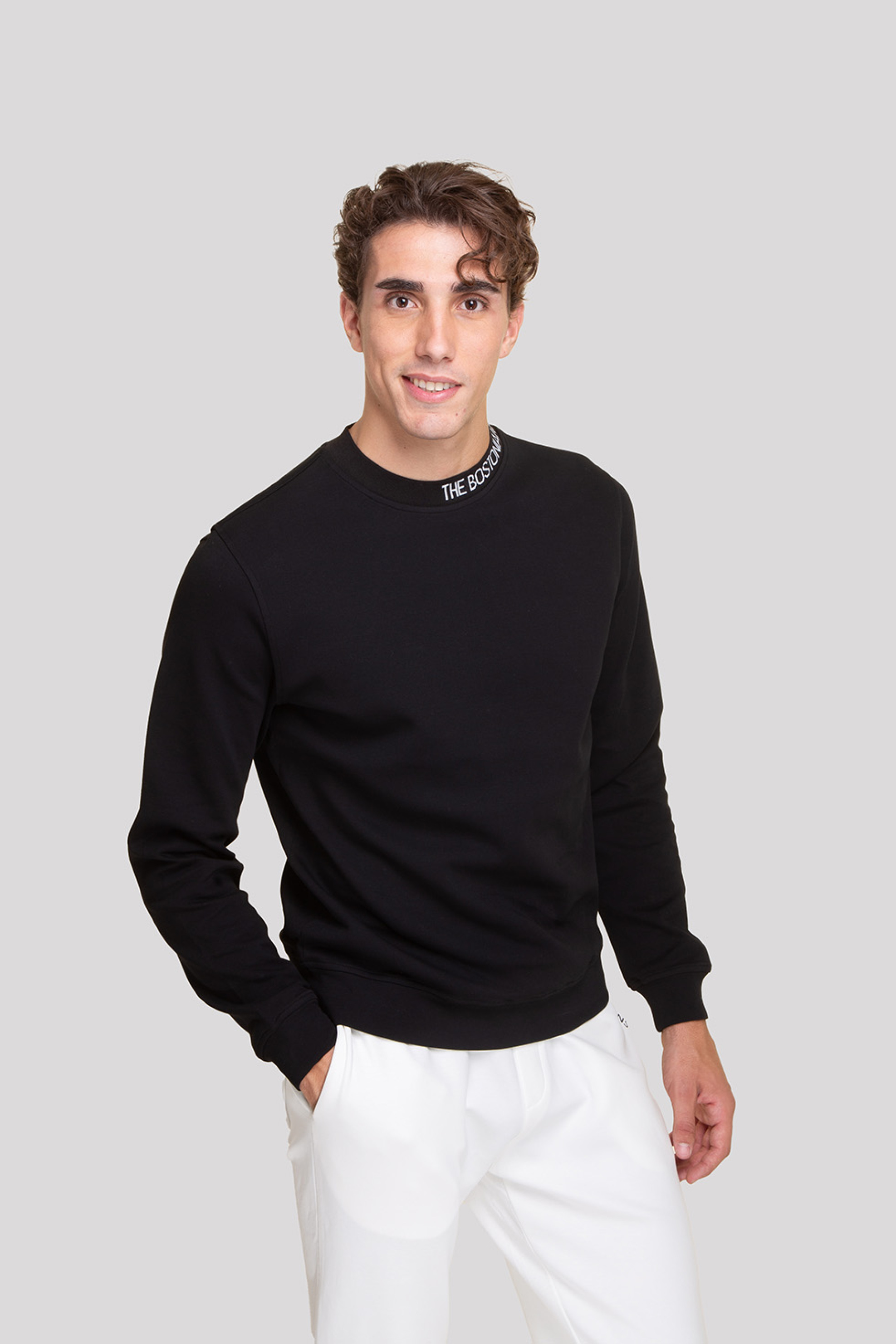 THE BOSTONIANS The Bostonians ανδρική μπλούζα φούτερ με contrast logo στη λαιμόκοψη Regular Fit - RO1005 Μαύρο