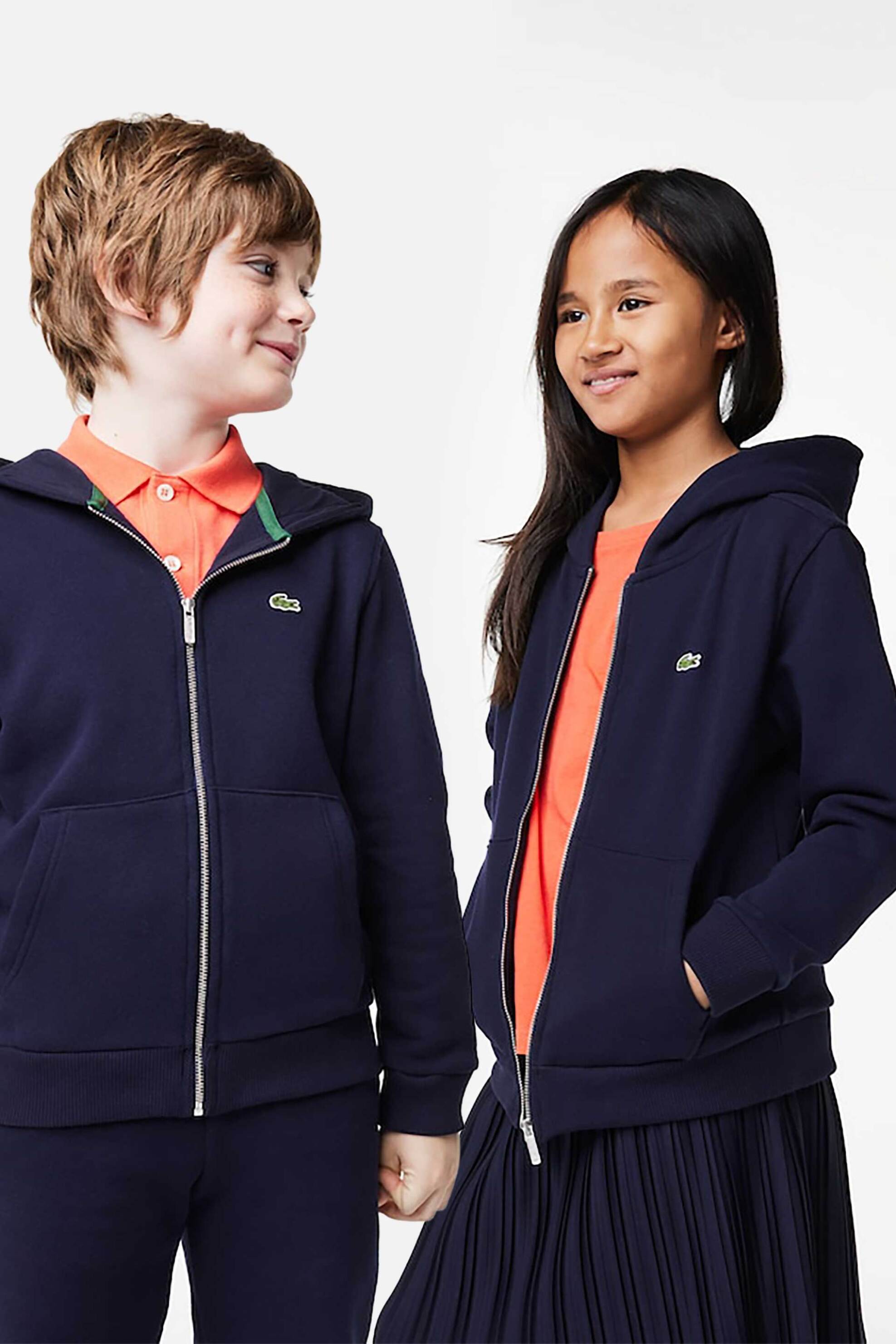 LACOSTE Lacoste παιδική ζακέτα φούτερ μονόχρωμη με κουκούλα και κεντημένο λογότυπο - SJ9723 Μπλε Σκούρο