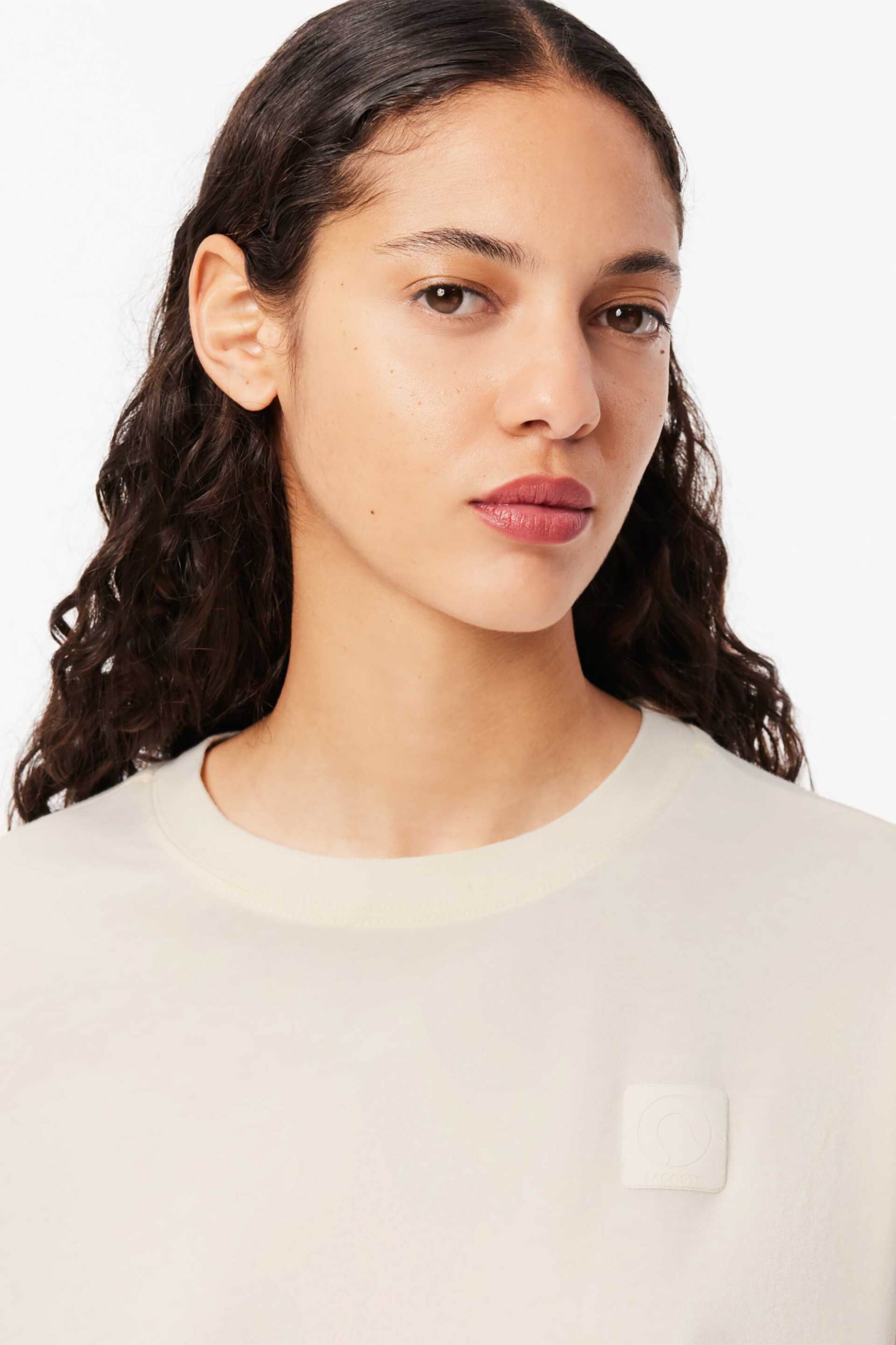 Lacoste γυναικείο T-shirt μονόχρωμο με patch στο στήθος Oversized Fit - TF4122-00 Εκρού φωτογραφία