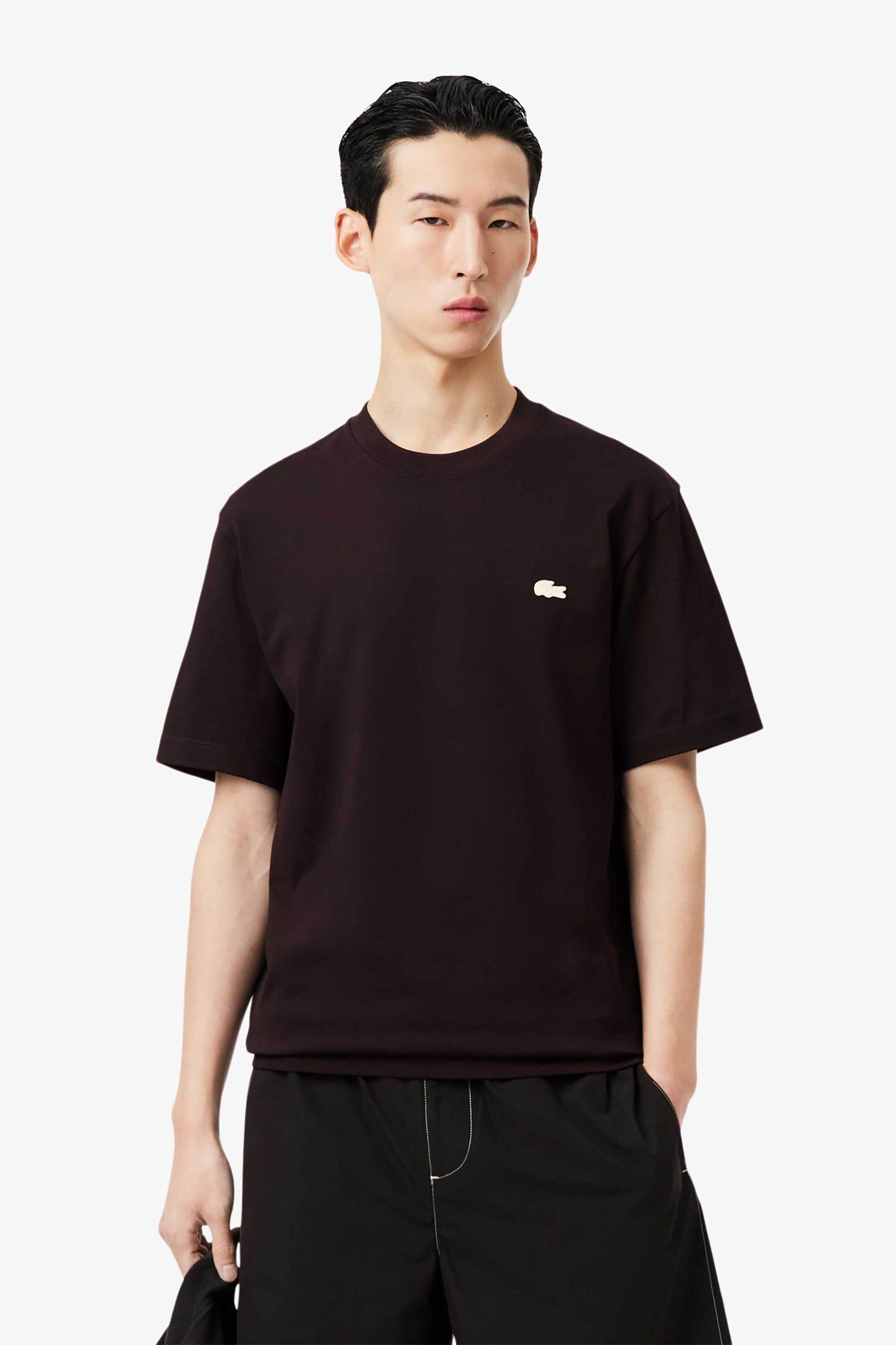 Lacoste ανδρικό T-shirt με κεντημένο λογότυπο και graphic print στο πίσω μέρος Classic Fit - TH0537-00 Καφέ Σκούρο