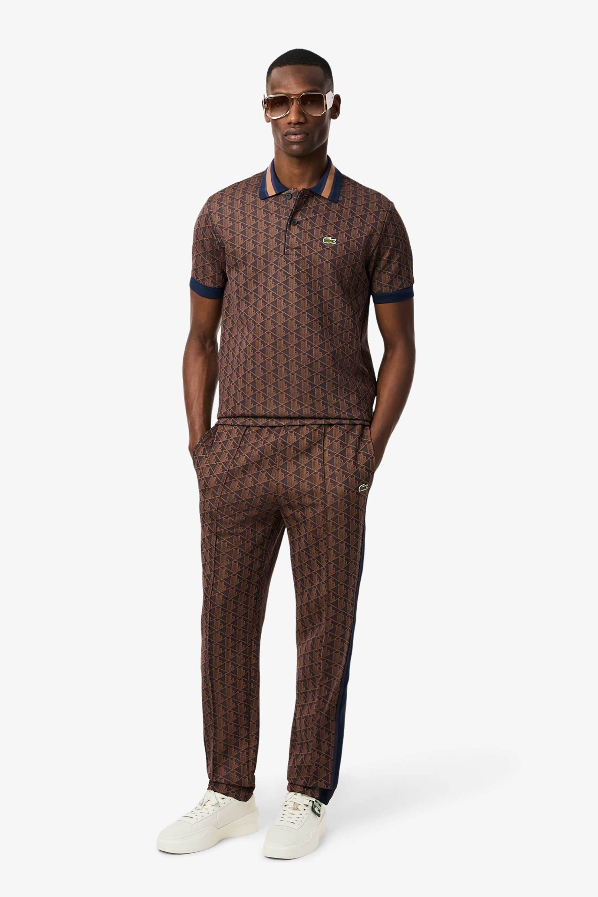 LACOSTE Lacoste ανδρικό παντελόνι φόρμας jacquard με all-over monogram print Straight Fit - XH1440 Καφέ