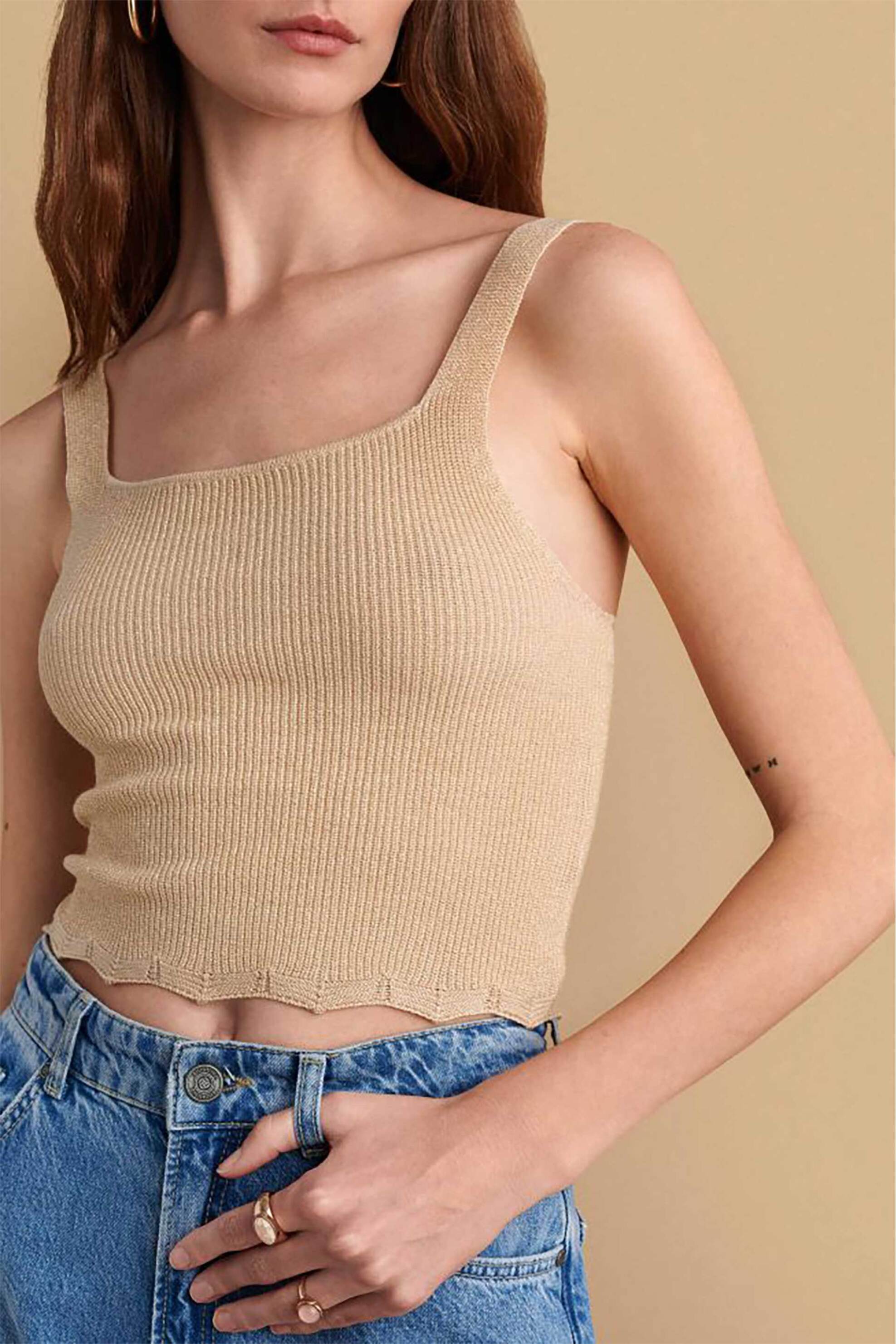 Attrattivo γυναικεία αμάνικη μπλούζα με ribbed πλέξη - 9P22512 Χρυσό φωτογραφία