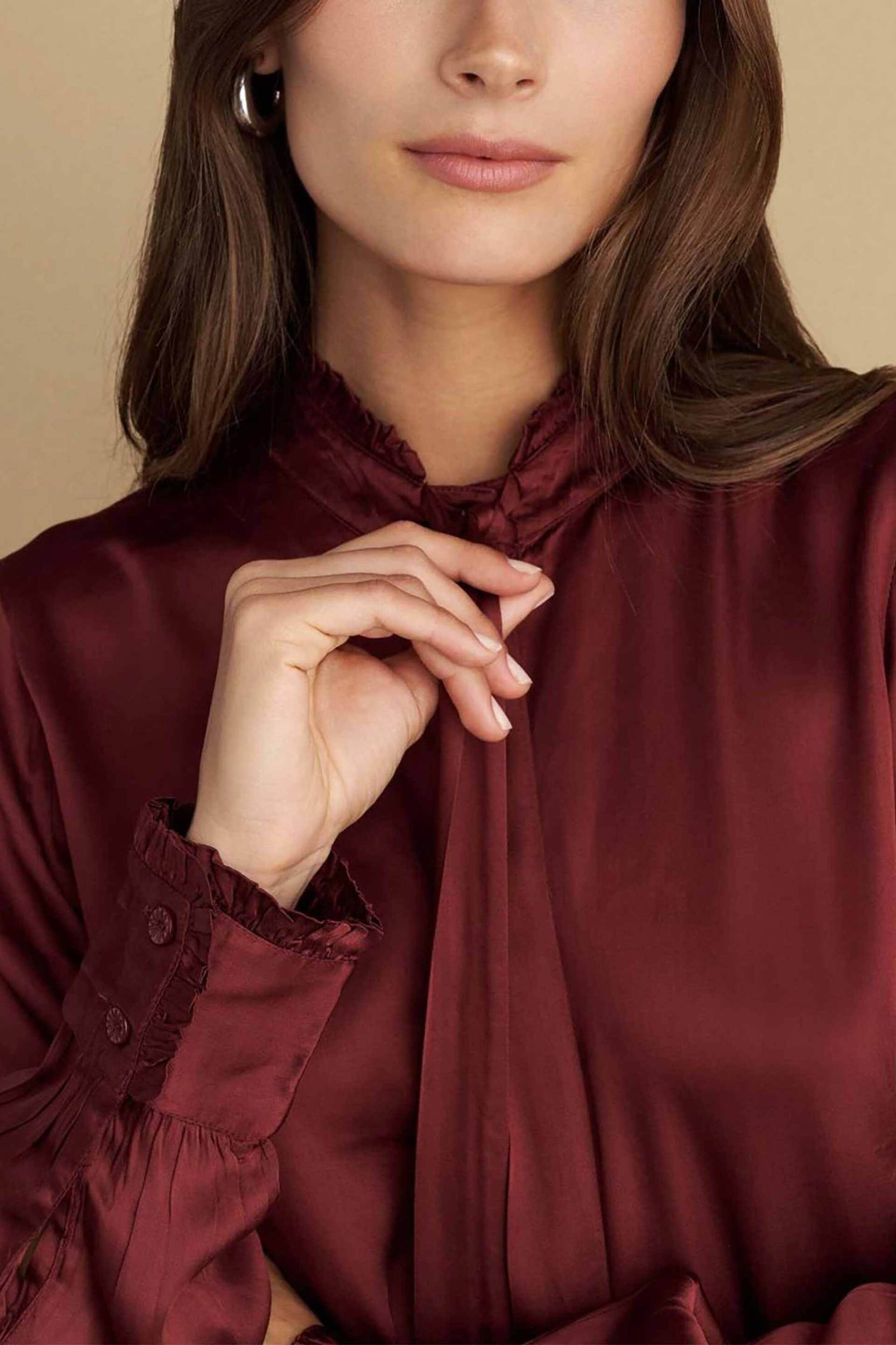 Attrativo γυναικείο πουκάμισο με φιόγκο - 9922026 Μπορντό φωτογραφία