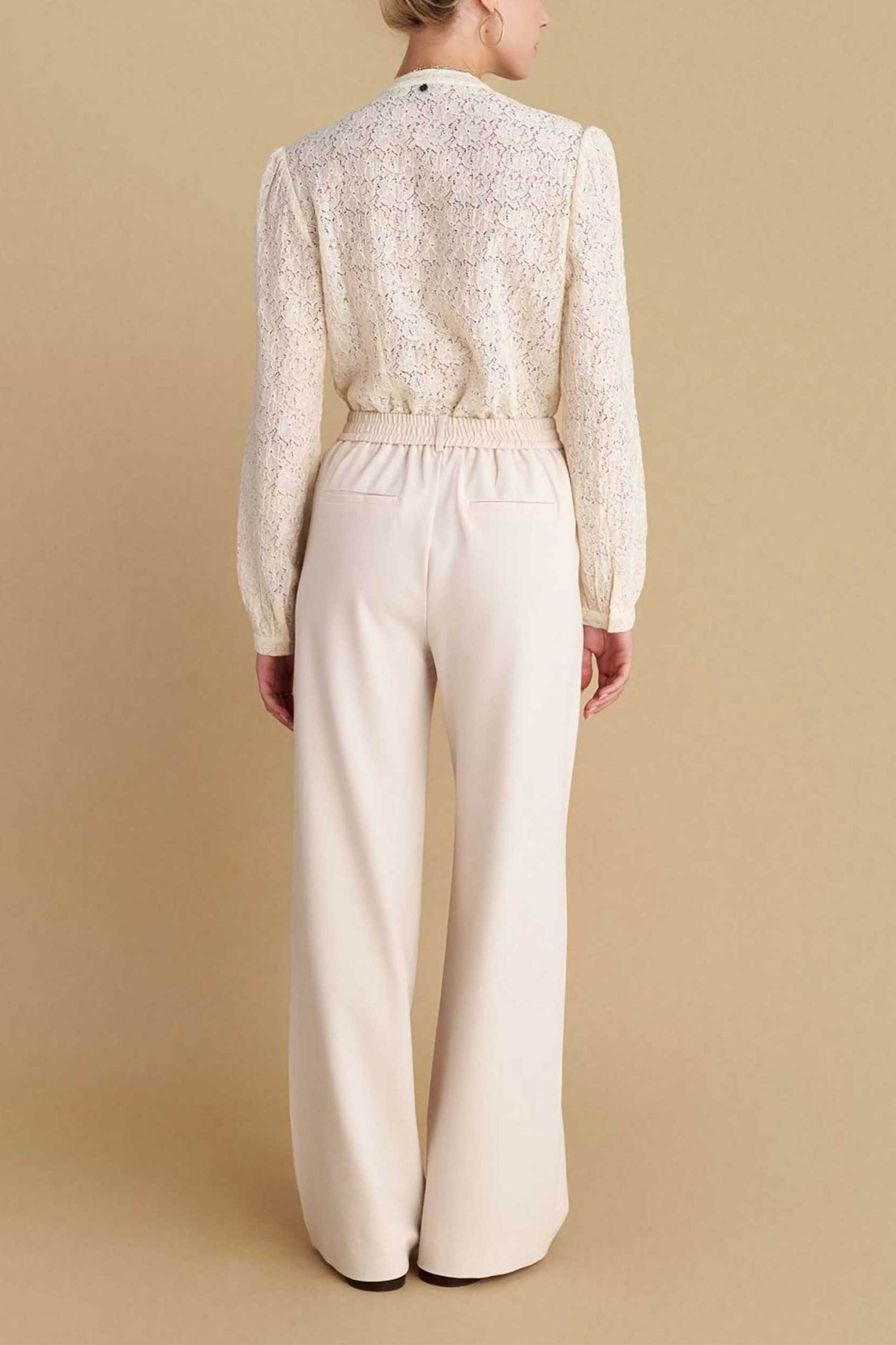 Attrativo γυναικείο παντελόνι Straight Fit - 9913493J Εκρού φωτογραφία