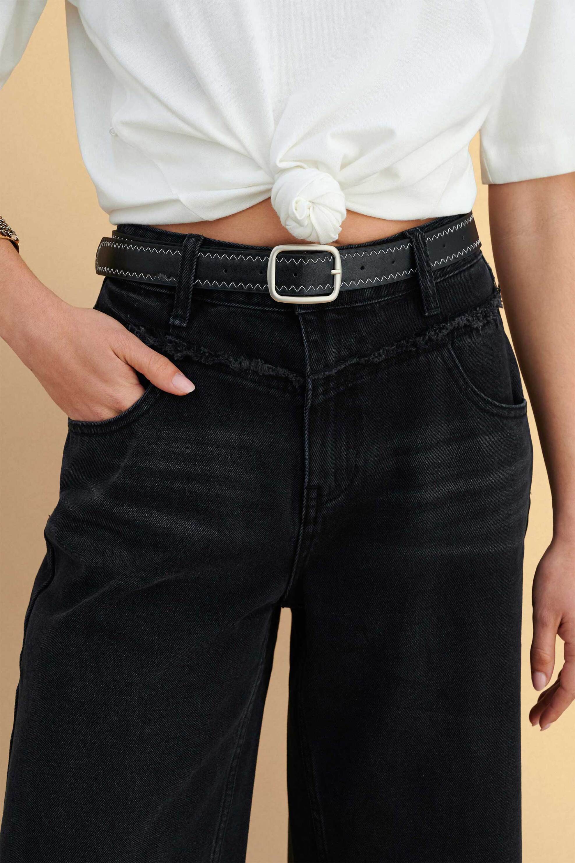 ATTRATTIVO Attrattivo γυναικείο denim σορτς με ζώνη - 9923096 Μαύρο - 2