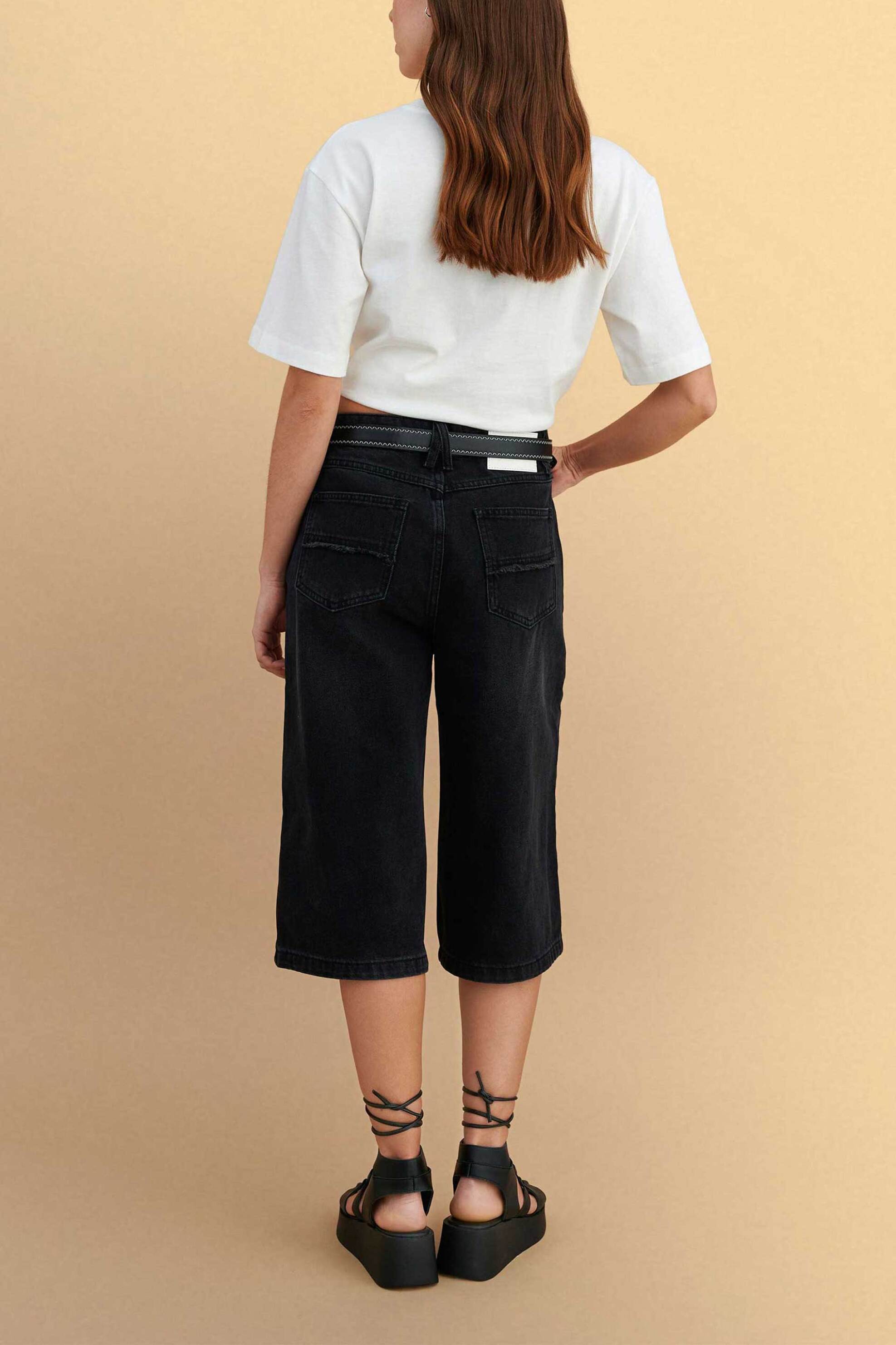 Attrattivo Γυναικείο Denim Σορτς με Ζώνη - 9923096 Μαύρο