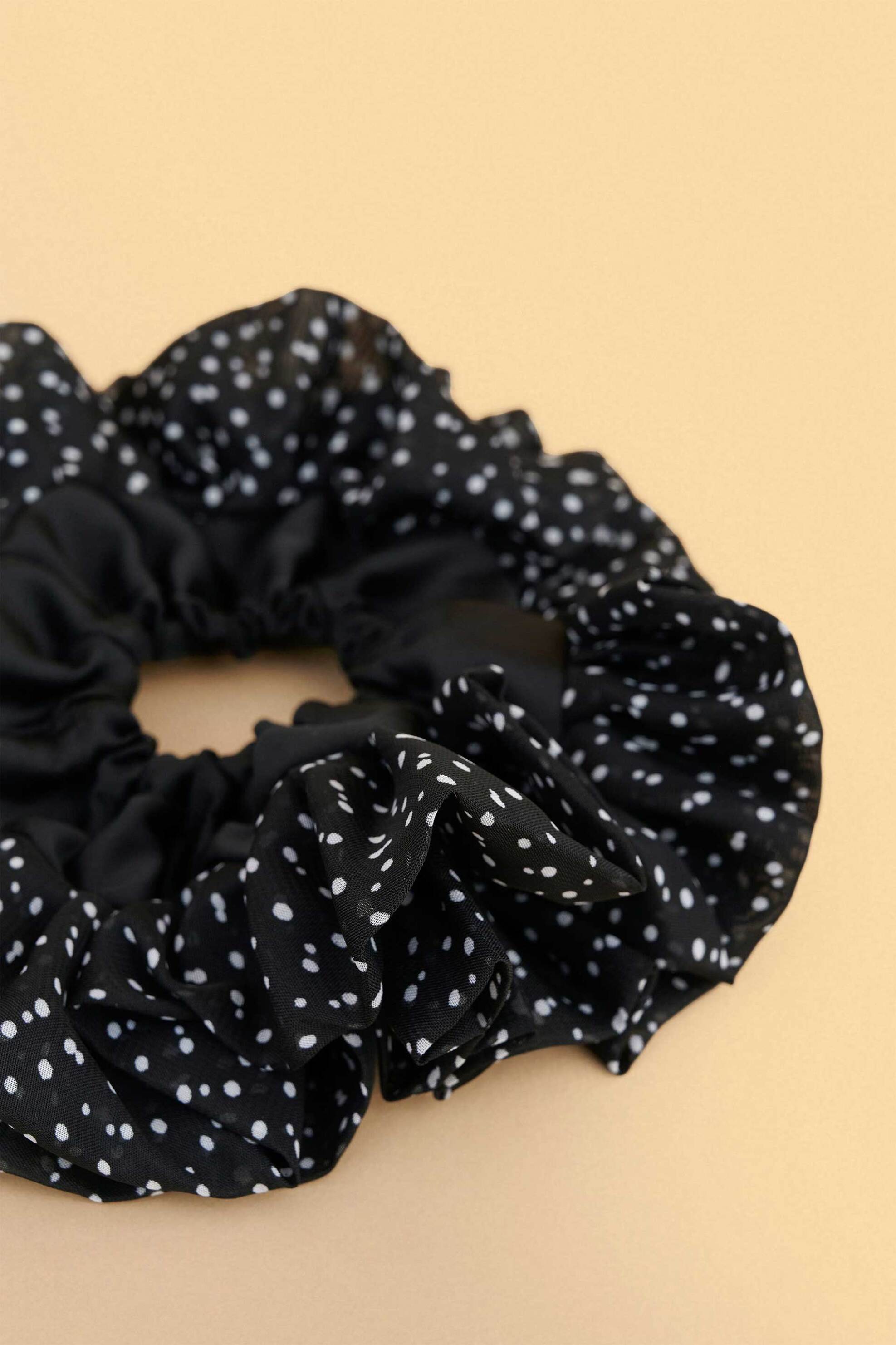 ATTRATTIVO Attrattivo γυναικείο scrunchie με πουά σχέδιο - 9K23635 Ασπρόμαυρο