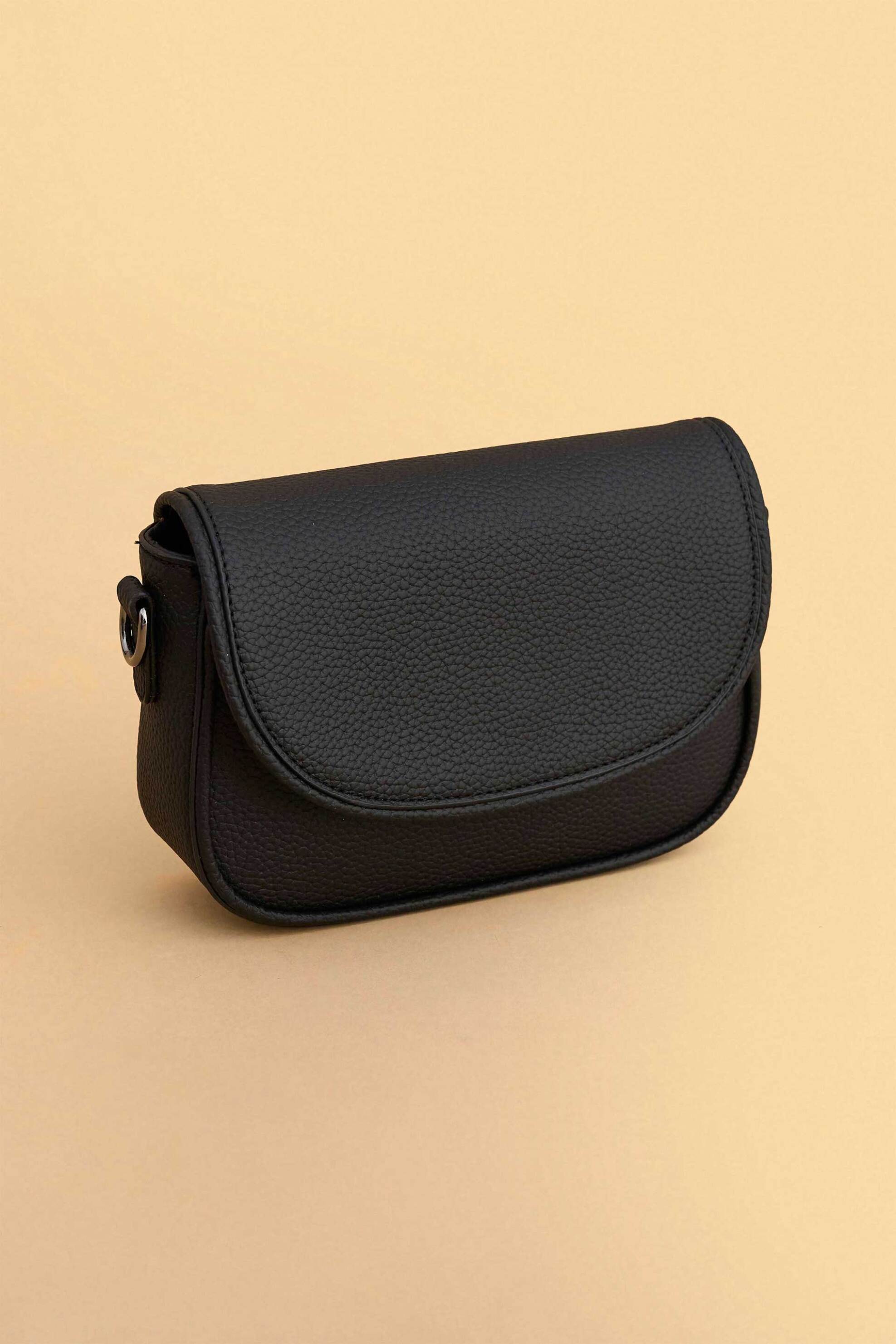 Attrattivo γυναικεία τσάντα crossbody με θήκη μπρελόκ - 9T23452 Μαύρο