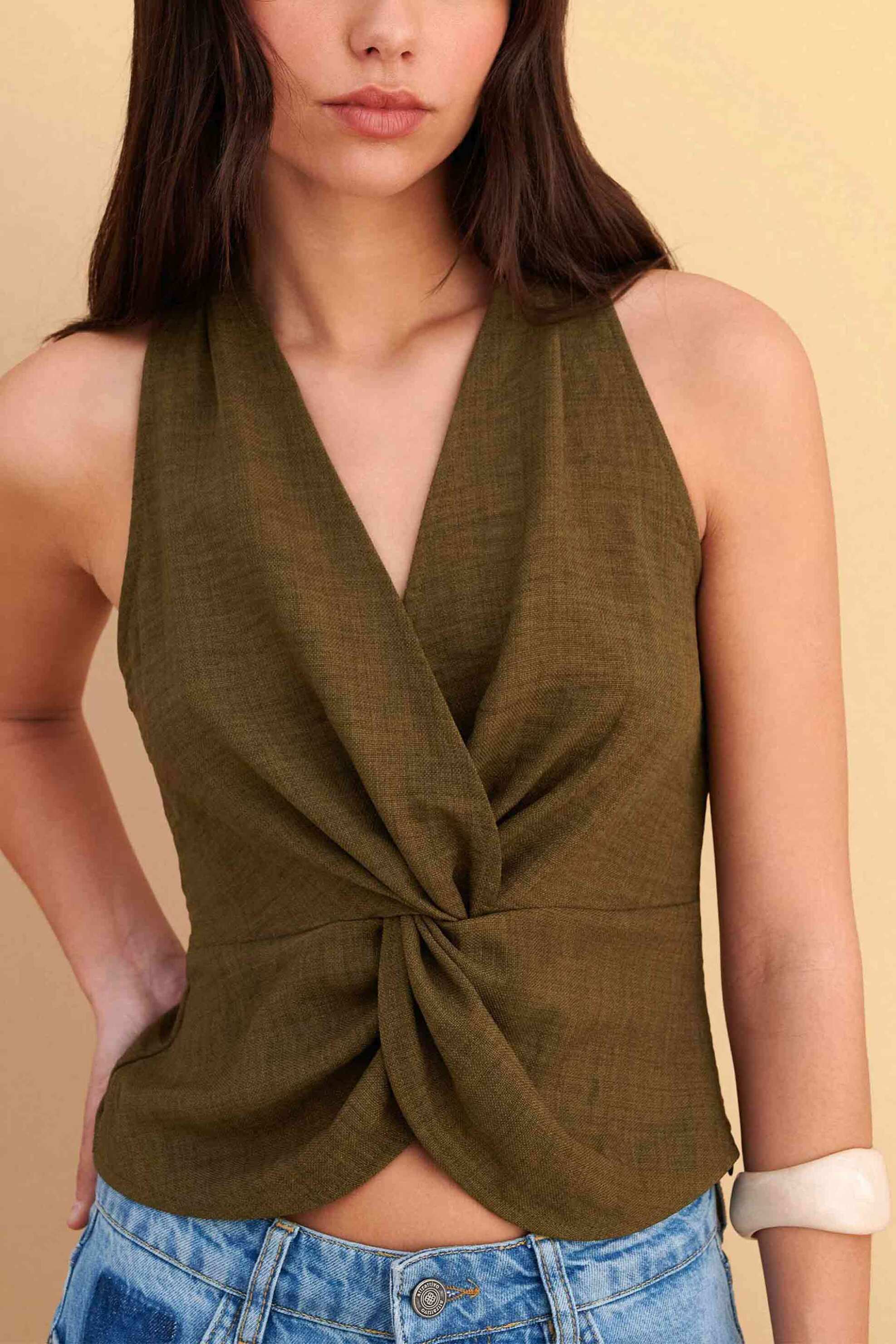 Attrattivo γυναικείo αμάνικο τοπ με halter neck μονόχρωμο – 91014462 Λαδί