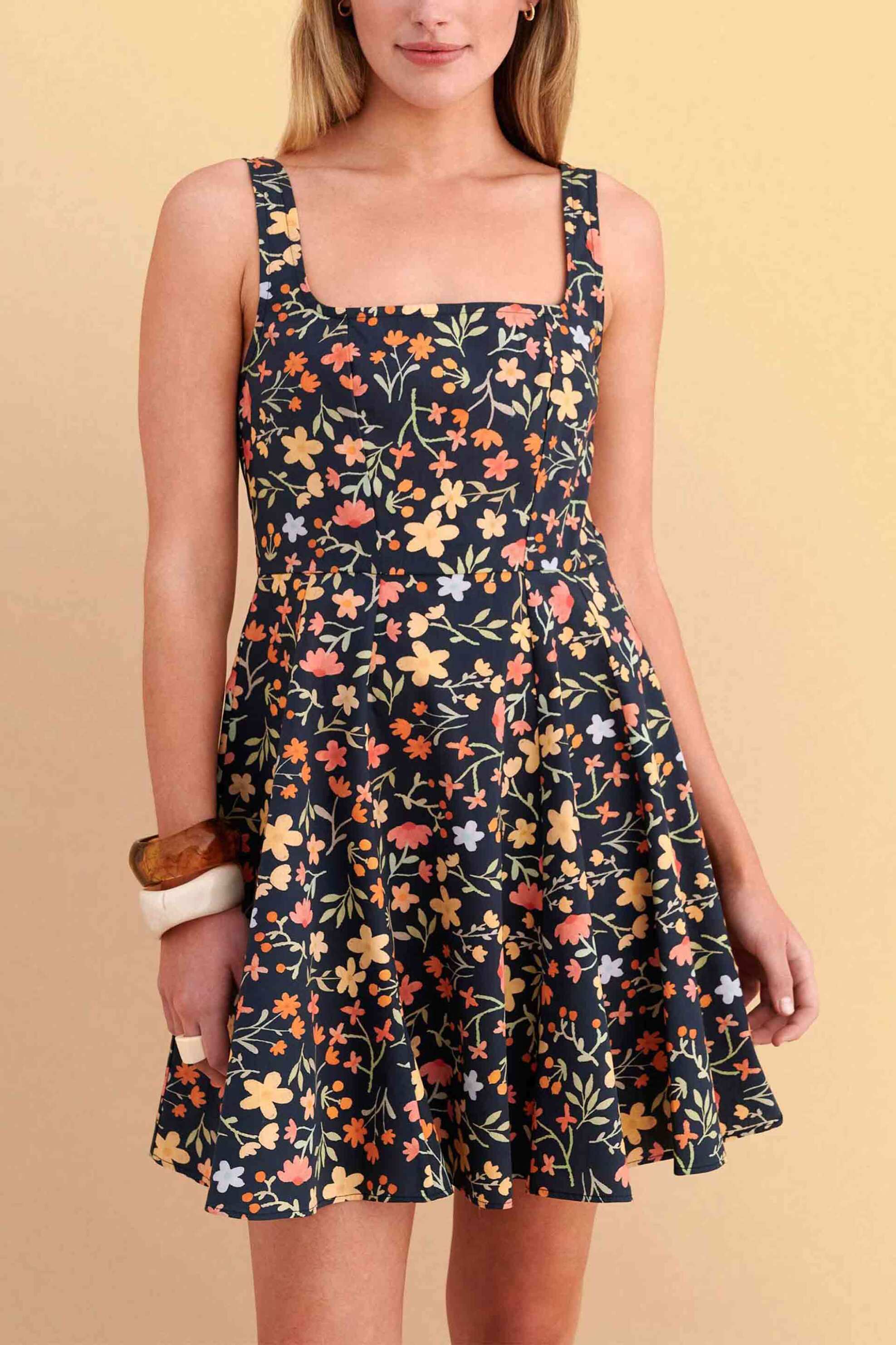 Attrativo γυναικείo mini αμάνικο φόρεμα με floral print - 91056853 Μαύρο