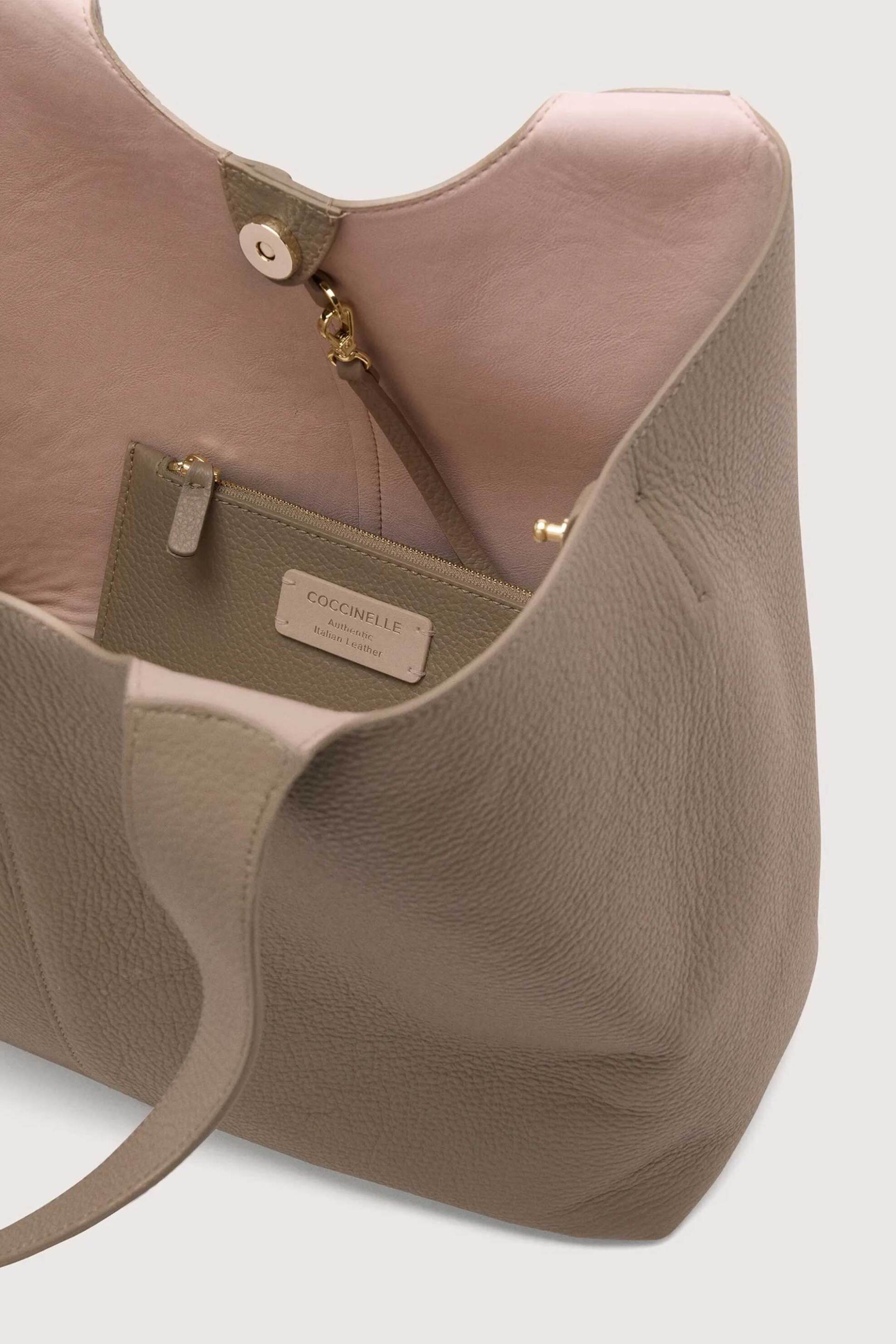 Coccinelle γυναικεία δερμάτινη τσάντα shopper "C-Easy Large" - E1SHA-110101 Μπεζ φωτογραφία