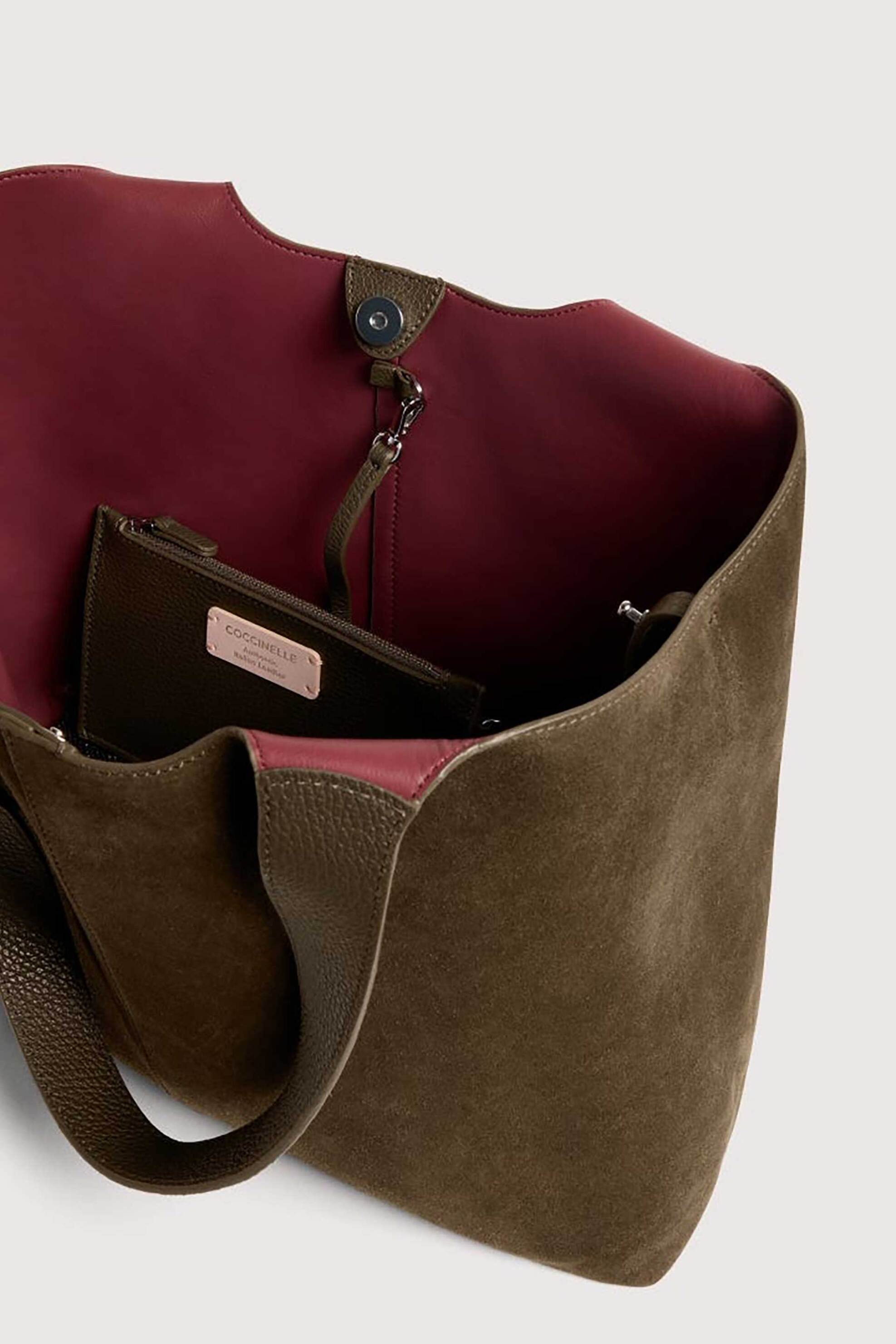 COCCINELLE Coccinelle γυναικεία τσάντα ώμου "C-Easy Suede Large " - E1THE-110101 Λαδί - 4