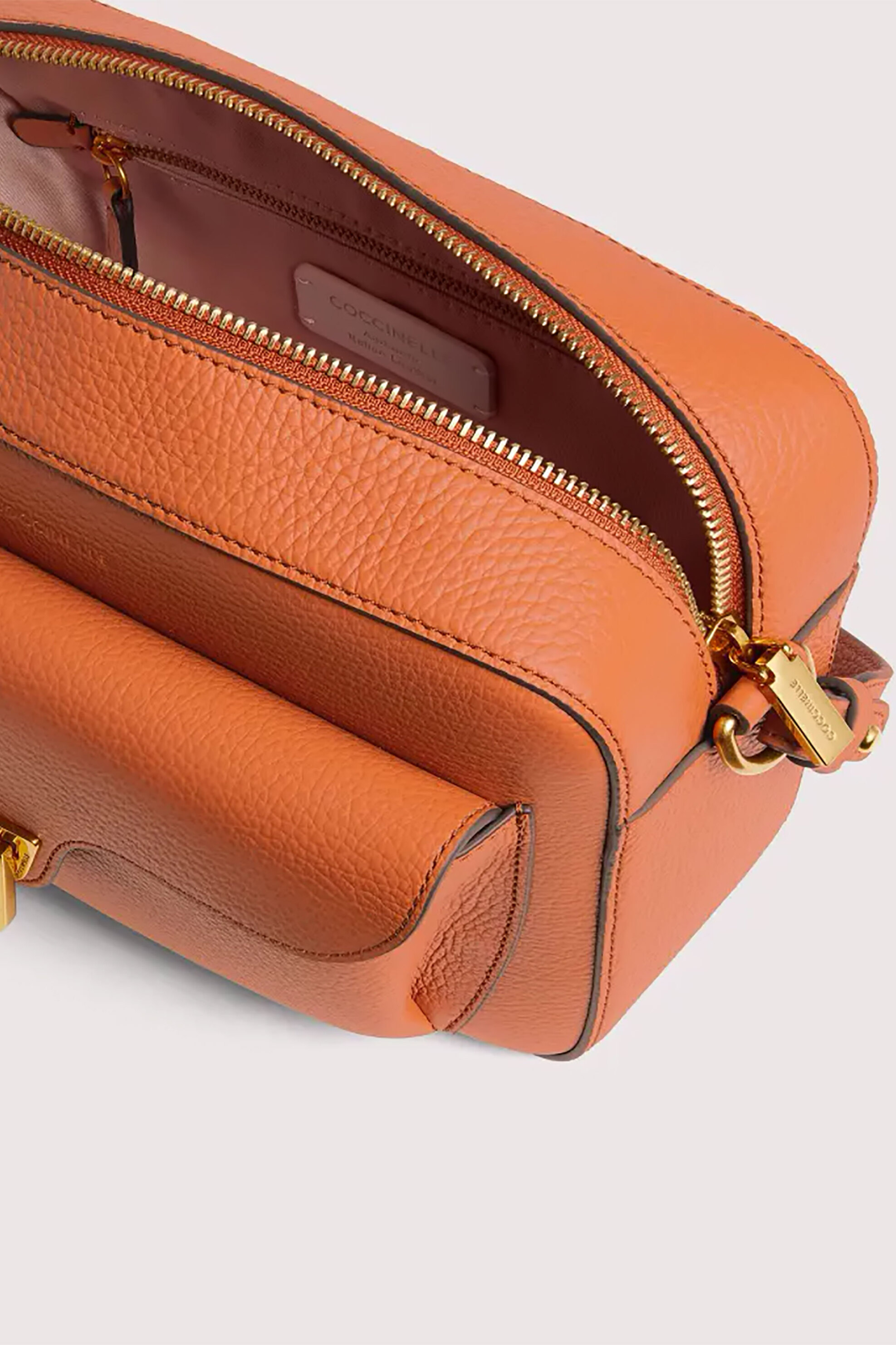 COCCINELLE Coccinelle γυναικεία δερμάτινη τσάντα crossbody με logo print "Beat" - E1MF6-150601 Πορτοκαλί Σκούρο - 2