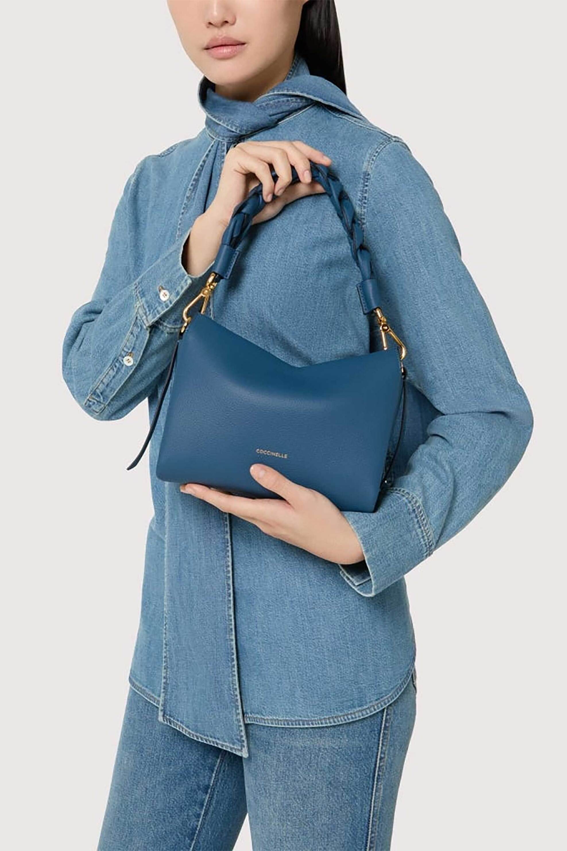 Coccinelle γυναικεία τσάντα χειρός "Boheme Small" - E1M50-580101_1 Μπλε φωτογραφία