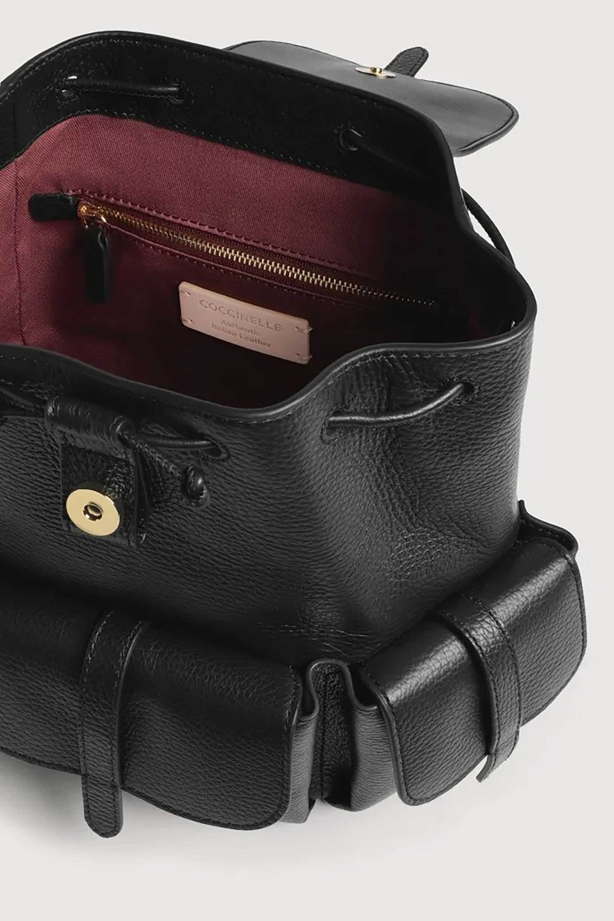 COCCINELLE Coccinelle γυναικεία δερμάτινη τσάντα backpack "Mavery Pocket Medium" - E1VGK-140101 Μαύρο - 4