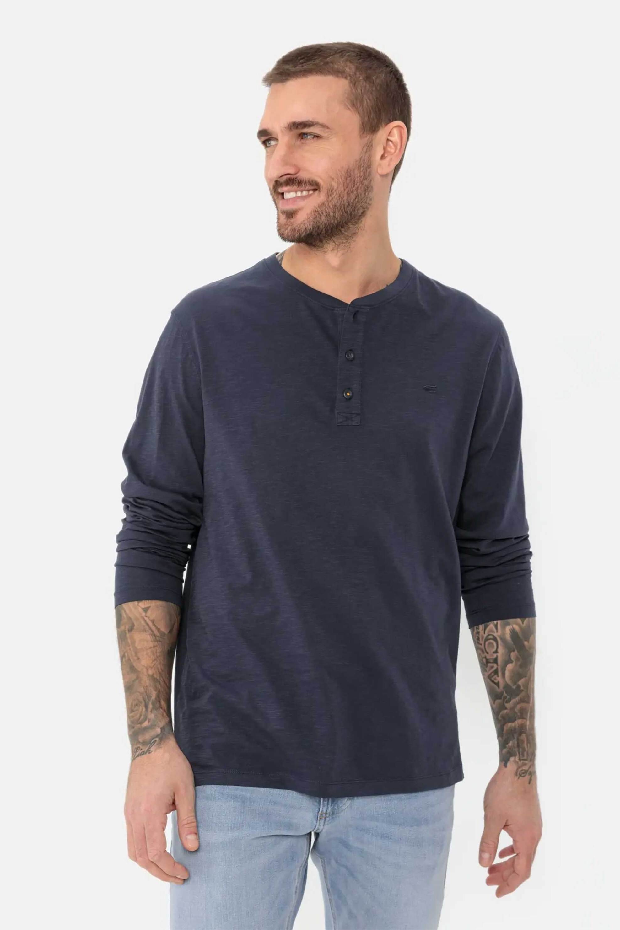 Camel Active ανδρική μακρυμάνικη μπλούζα henley με κεντημένο monogram Regular Fit - C252NOS-409371-9T85 Μπλε Σκούρο