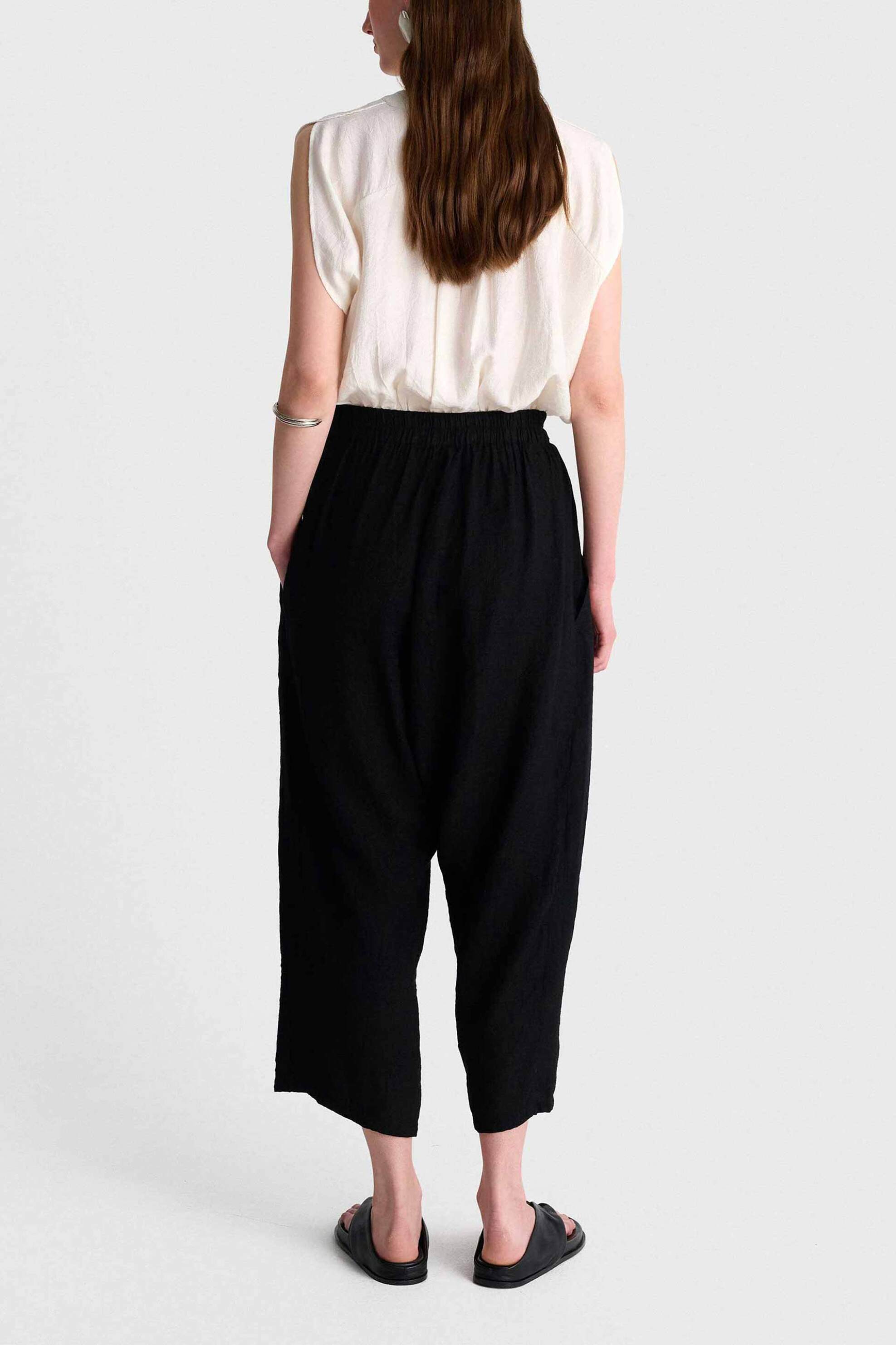 'ALE 'ALE γυναικεία παντελόνα μονόχρωμη Loose Fit - 8921121 Μαύρο - 3