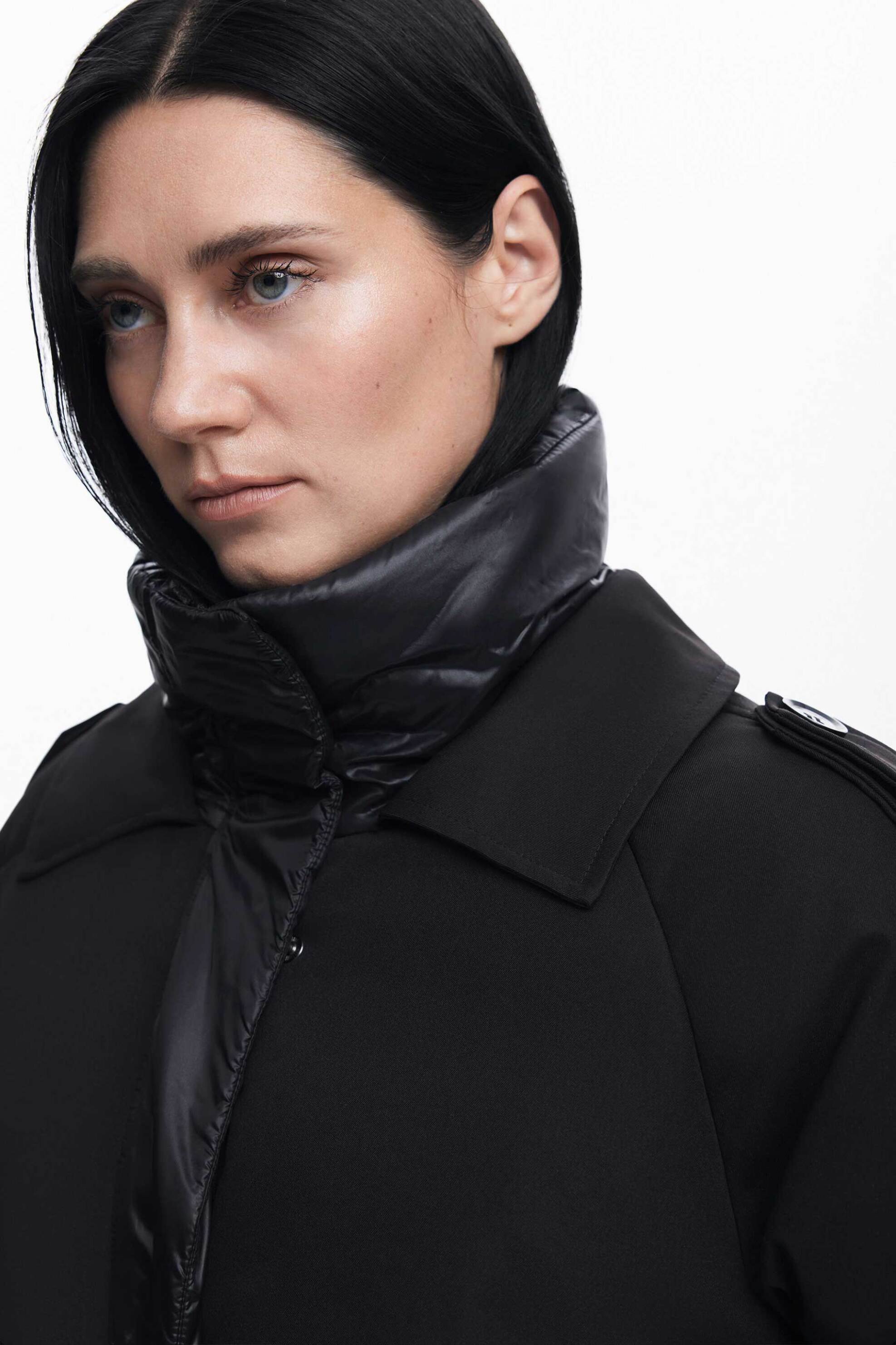 Desigual γυναικείο μπουφάν μονόχρωμο καπιτονέ με ζώνη στη μέση Regular Fit - 24WWEW92 Μαύρο φωτογραφία