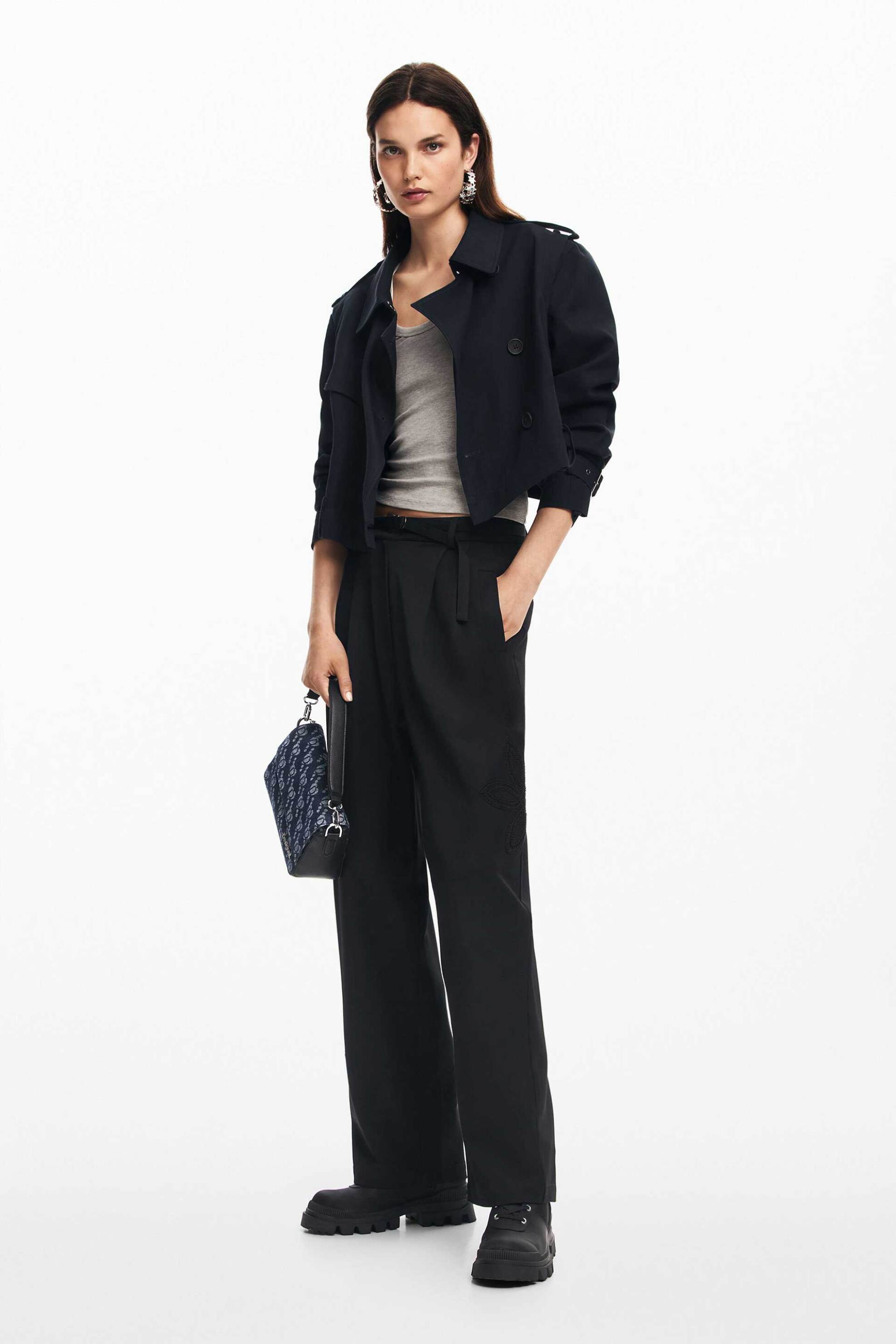 Desigual γυναικείο παντελόνι μονόχρωμο με ασορτί ζώνη Straight Fit - 24WWPW20 Μαύρο