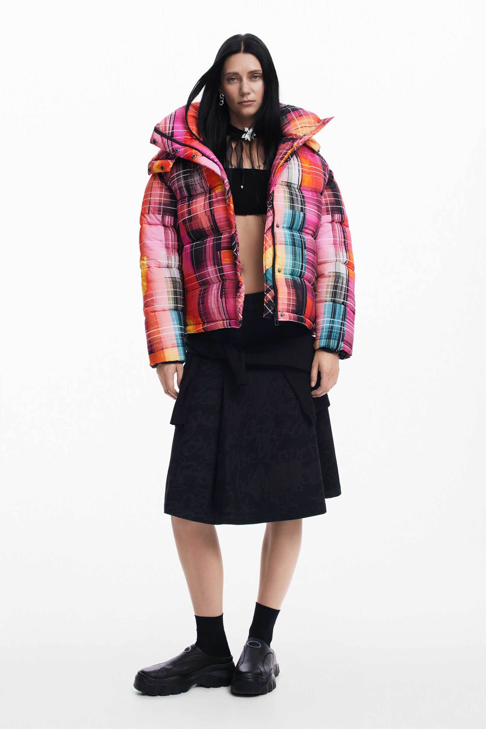 Desigual γυναικείο μπουφάν καπιτονέ με κουκούλα και καρό σχέδιο Oversized Fit - 24WWEW39 Πολύχρωμο φωτογραφία