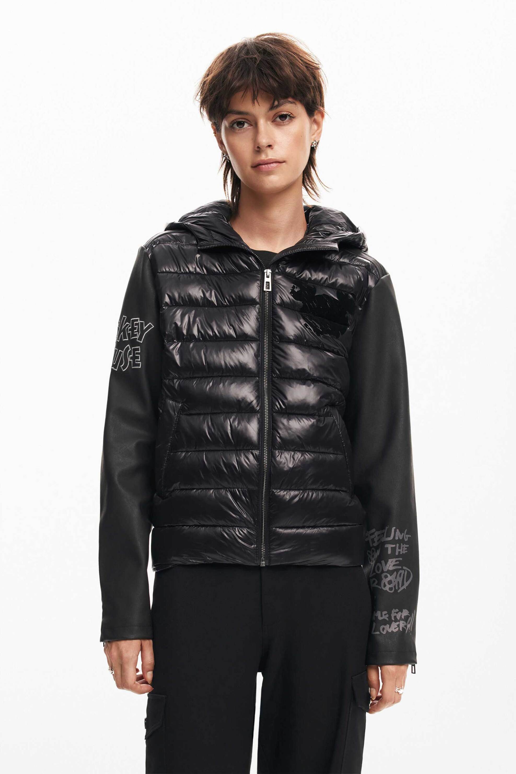 DESIGUAL Desigual γυναικείο jacket καπιτονέ με κεντημένο σχέδιο και lettering Regular Fit - 24WWEWBL Μαύρο