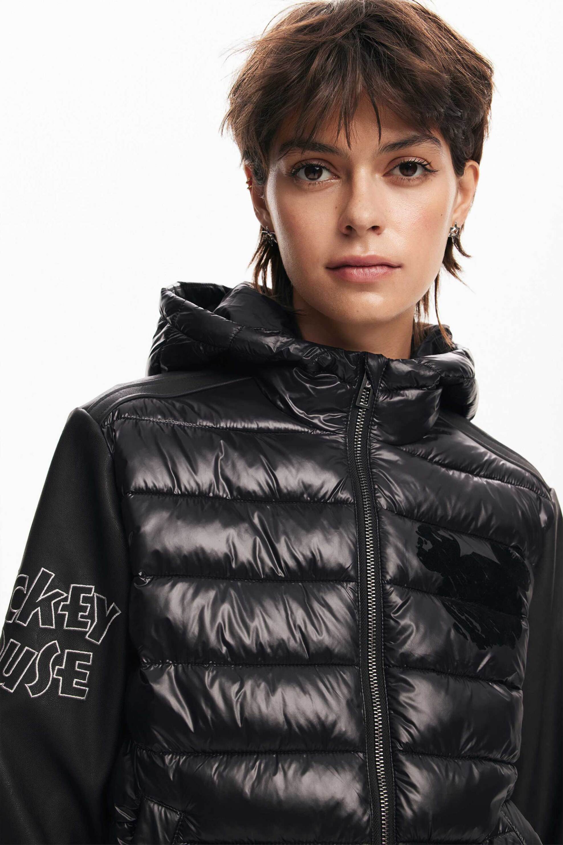 Desigual γυναικείο jacket καπιτονέ με κεντημένο σχέδιο και lettering Regular Fit - 24WWEWBL Μαύρο φωτογραφία