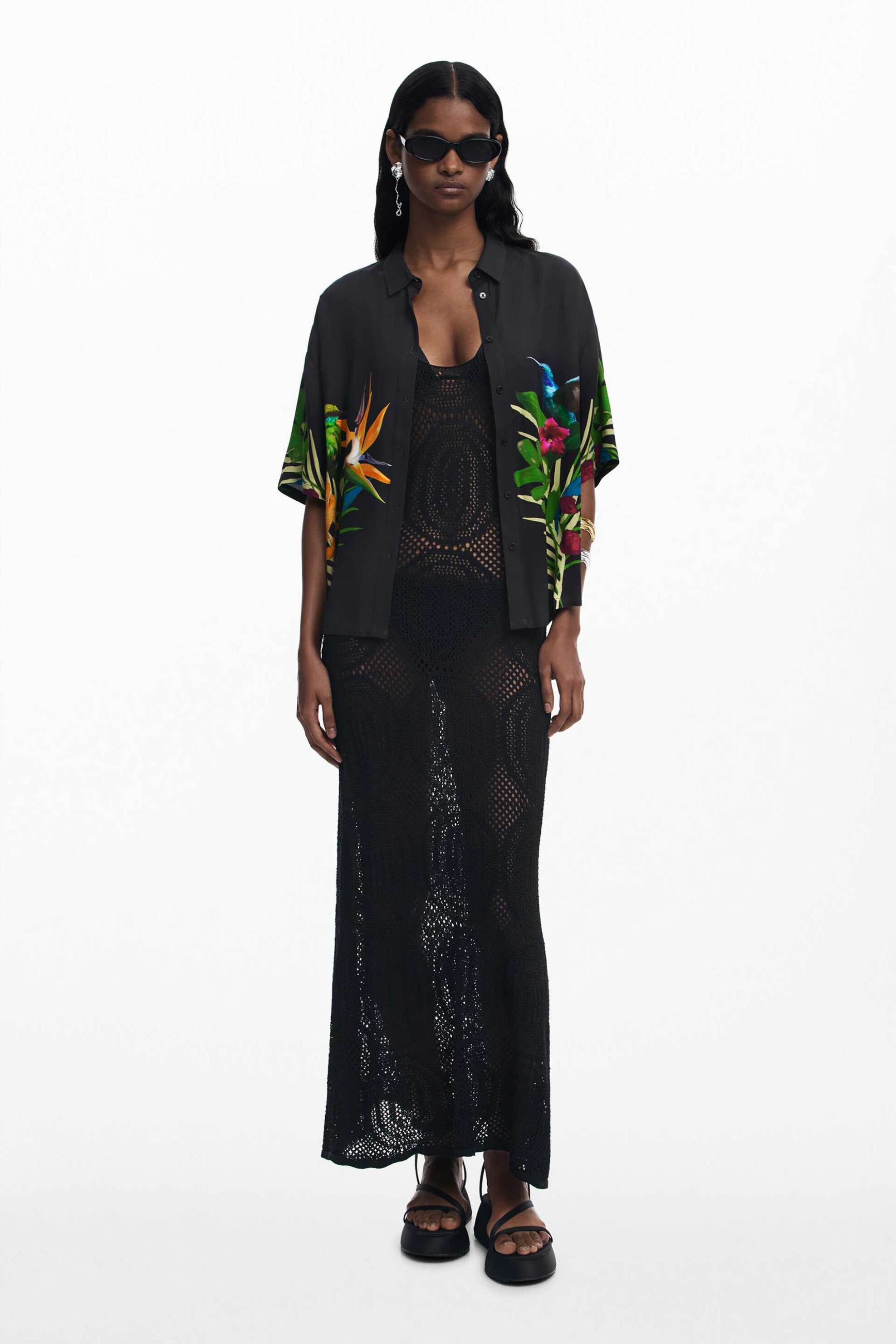 Desigual γυναικείo πουκάμισο με tropical print "Artemisa" - 25SWCW39 Μαύρο φωτογραφία