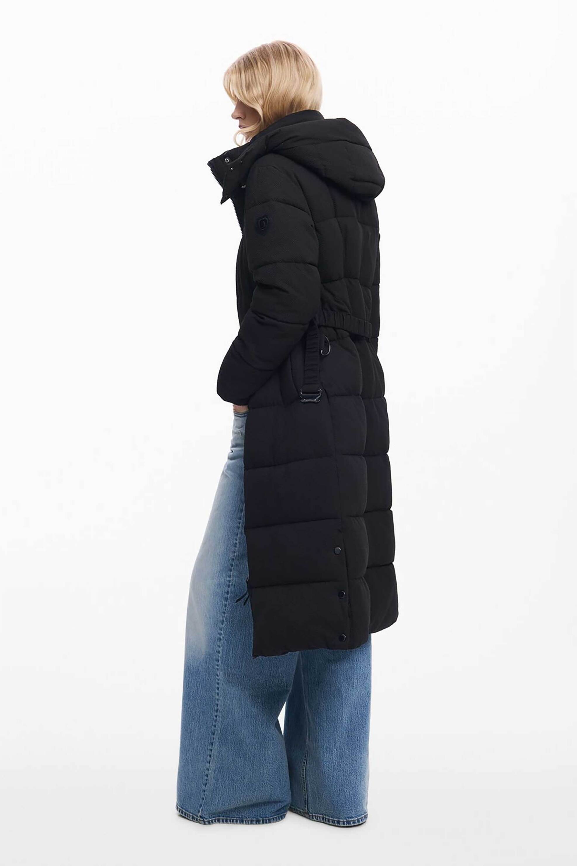 Desigual γυναικείο μπουφάν καπιτονέ με κουκούλα και ασορτί ζώνη στη μέση Regular Fit - 25WWEW24 Μαύρο φωτογραφία