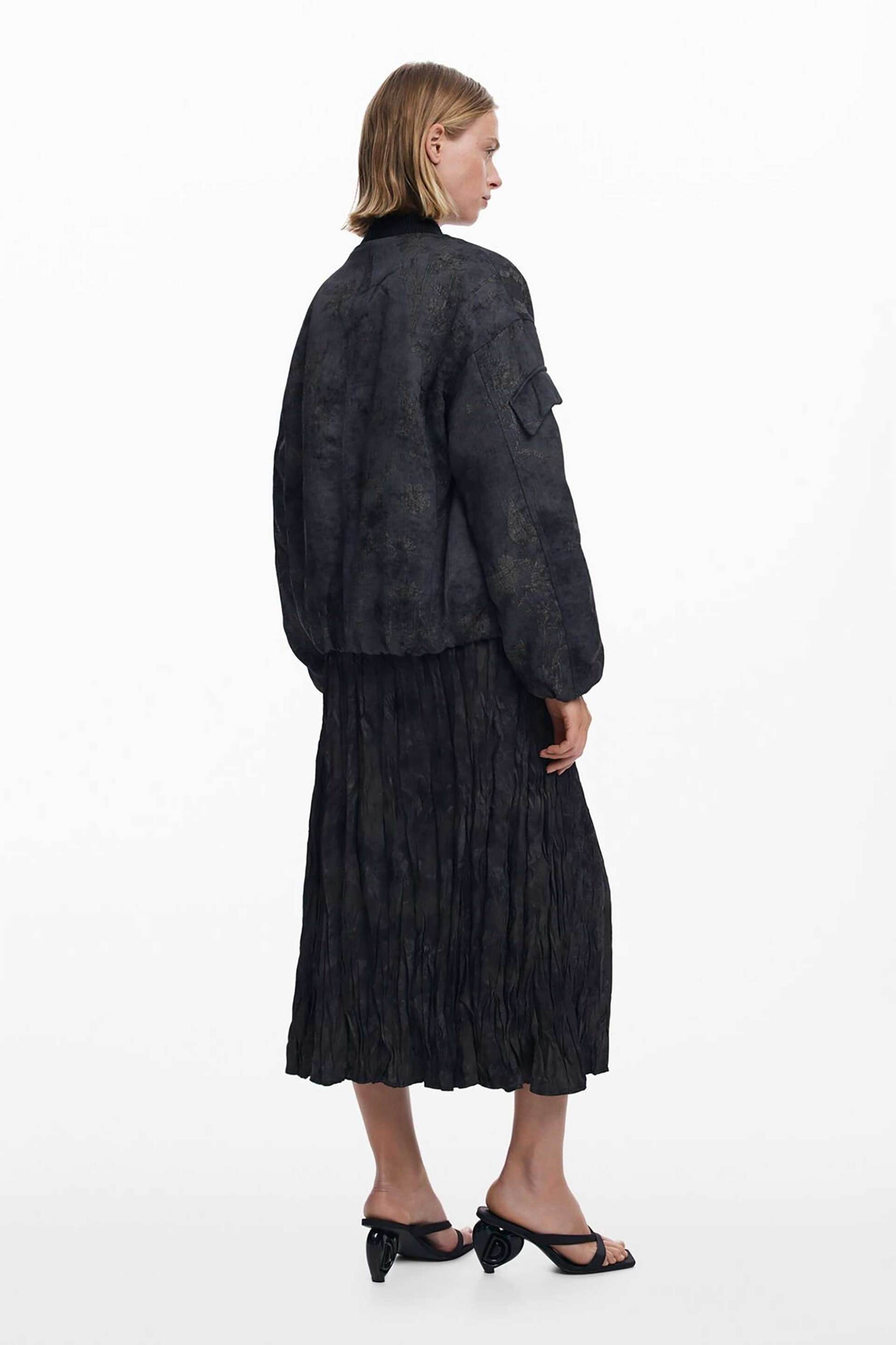 Desigual γυναικείο μπουφάν bomber με ανάγλυφο floral σχέδιο Regular Fit - 25WWEW26 Μαύρο φωτογραφία